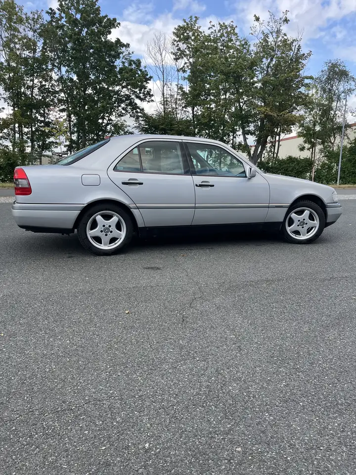 Mercedes-Benz C 180 Elegance, foto 7