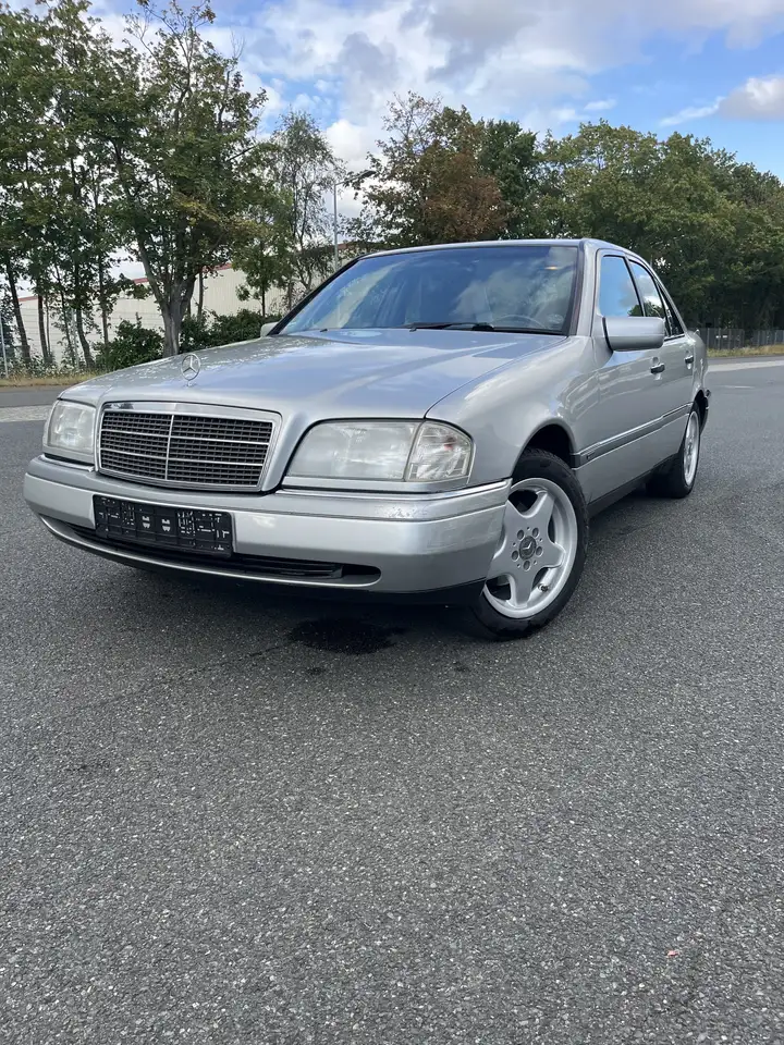 Mercedes-Benz C 180 Elegance, foto 1