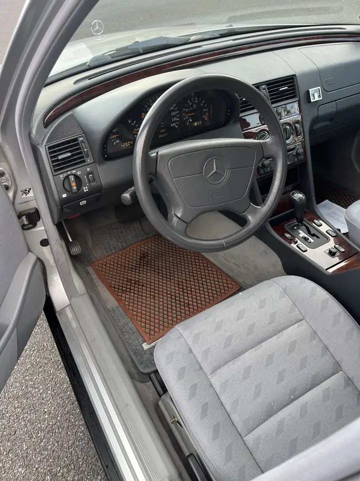 Mercedes-Benz C 180 Elegance, foto 9
