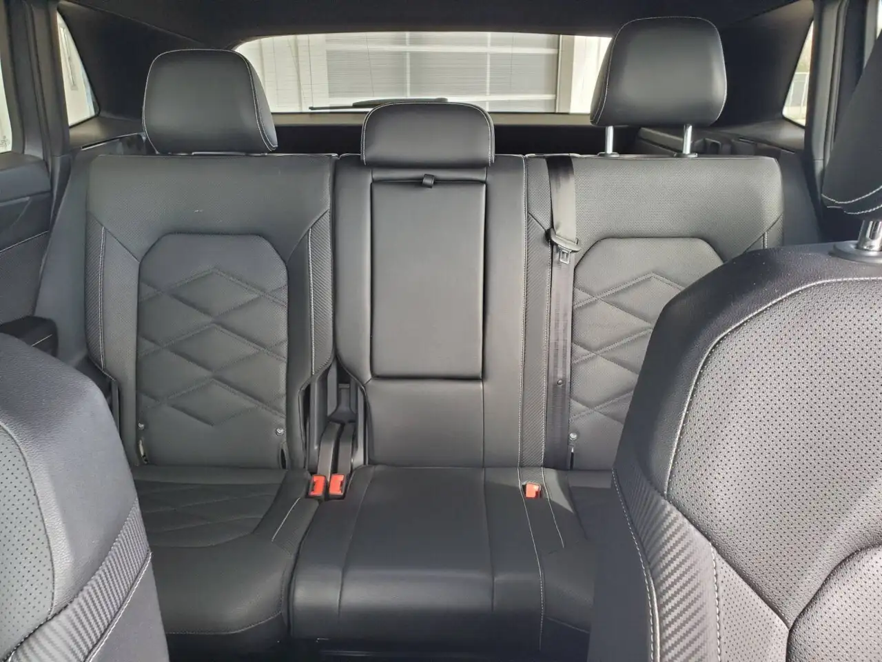 Volkswagen Atlas photo Volkswagen Atlas
