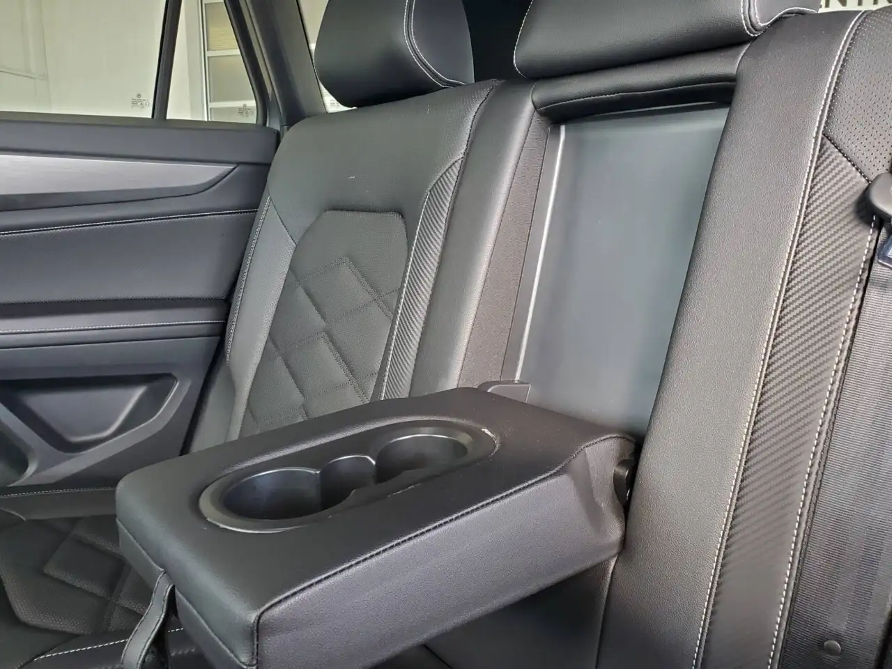 Volkswagen Atlas photo Volkswagen Atlas