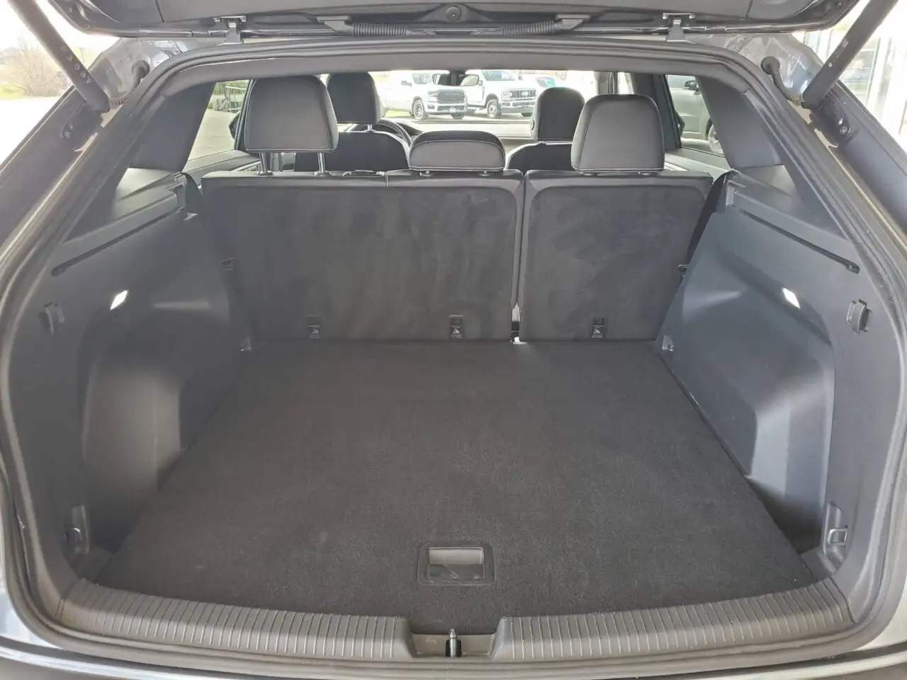 Volkswagen Atlas photo Volkswagen Atlas