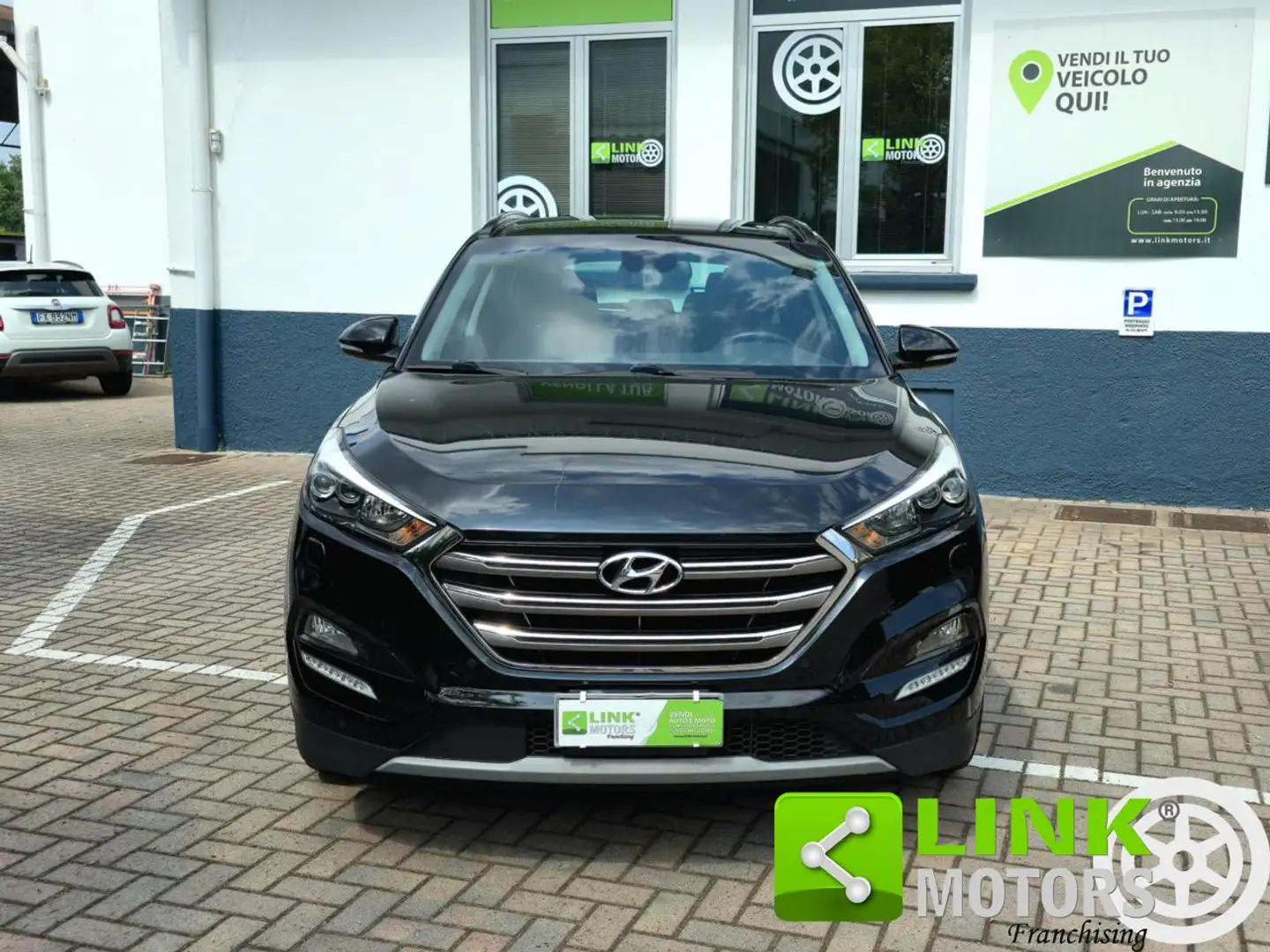 Hyundai TUCSON 1.7 CRDi DCT XPossible Nero - 2