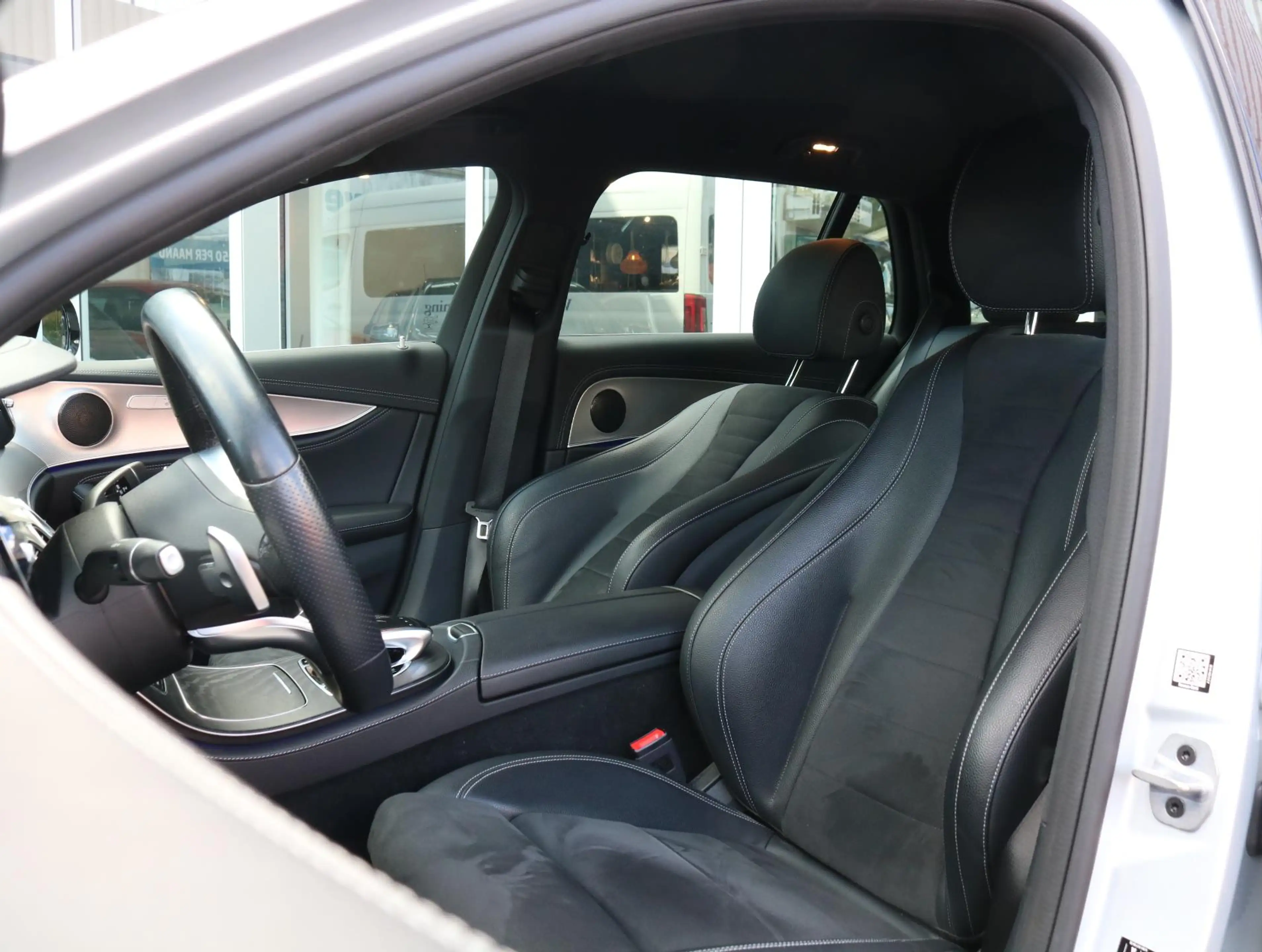Mercedes-Benz E 200 AMG Upgrade Edition Apple Carplay | Sfeerverlichti — photo 2