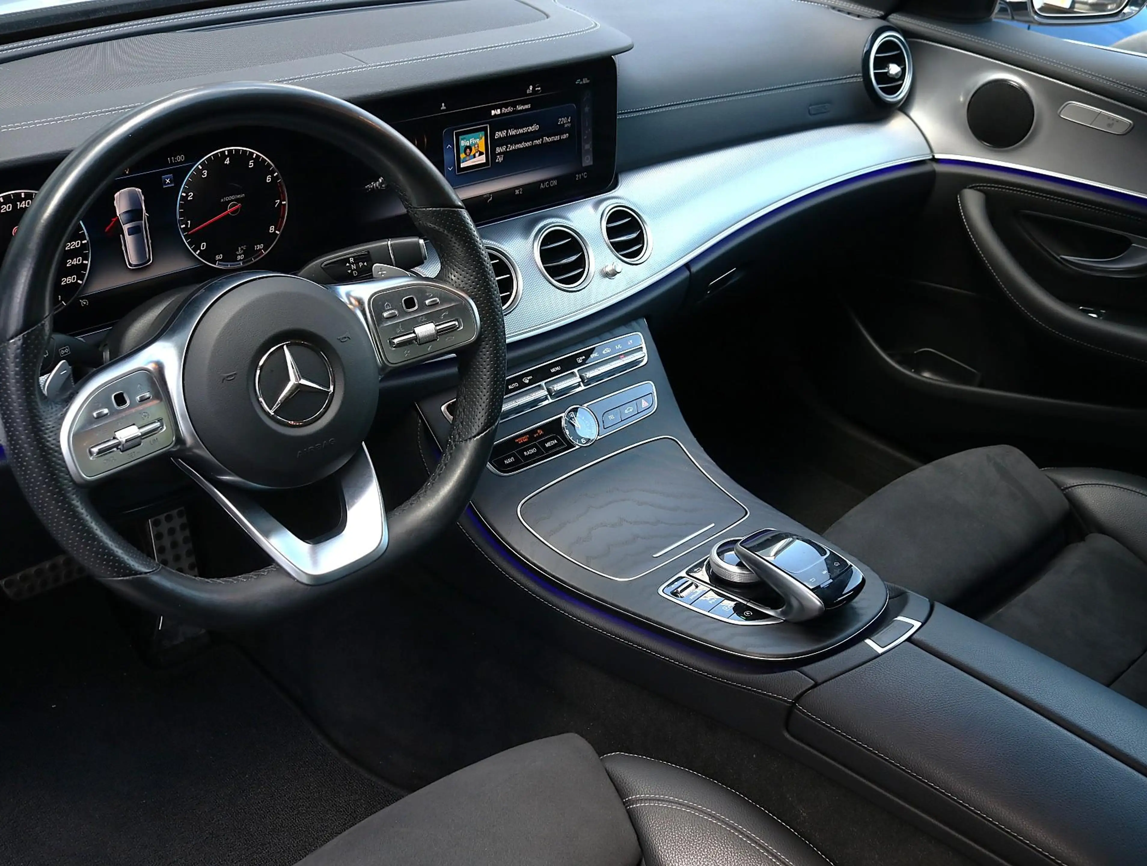 Mercedes-Benz E 200 AMG Upgrade Edition Apple Carplay | Sfeerverlichti — photo 4