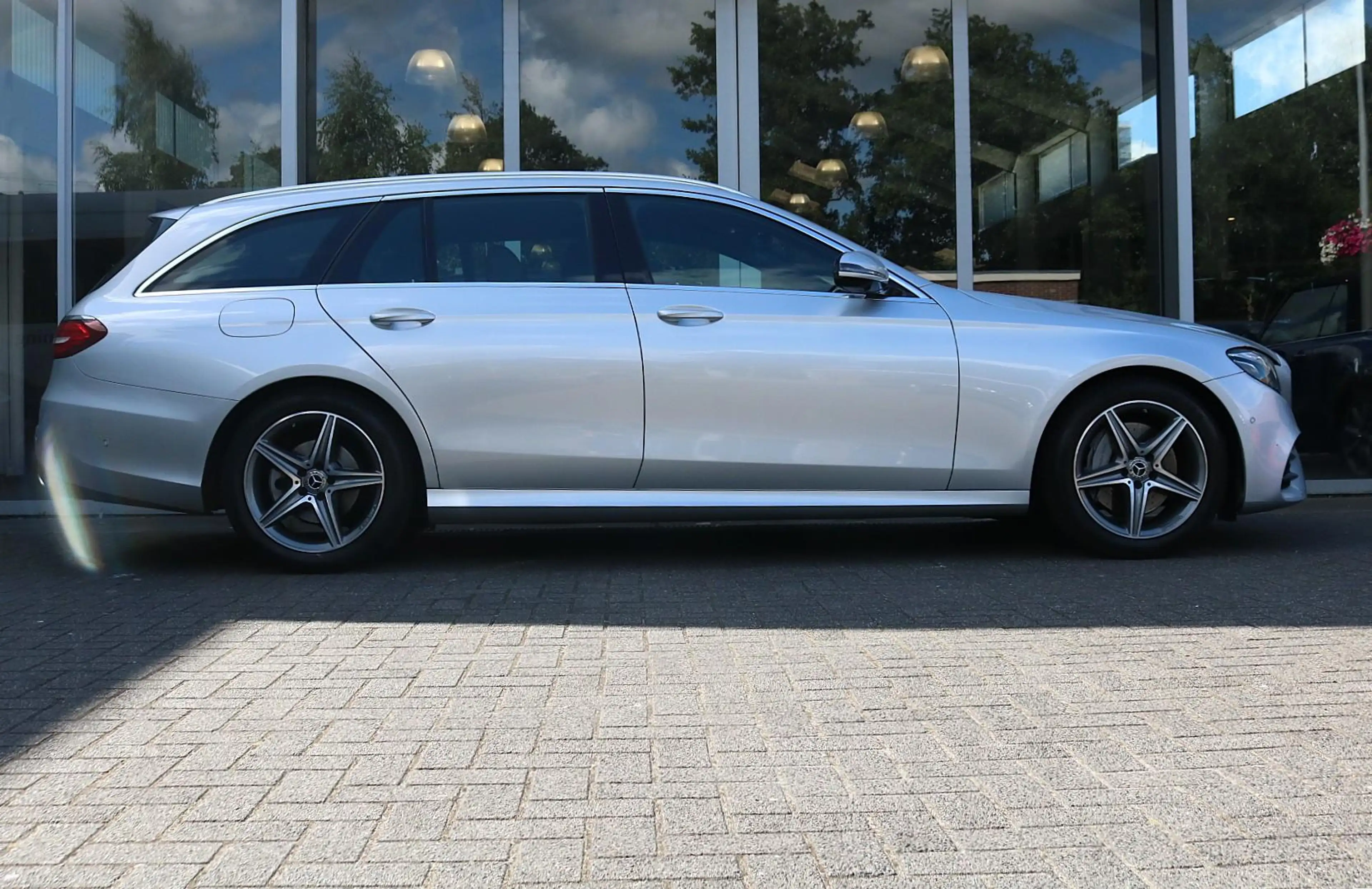 Mercedes-Benz E 200 AMG Upgrade Edition Apple Carplay | Sfeerverlichti — photo 12