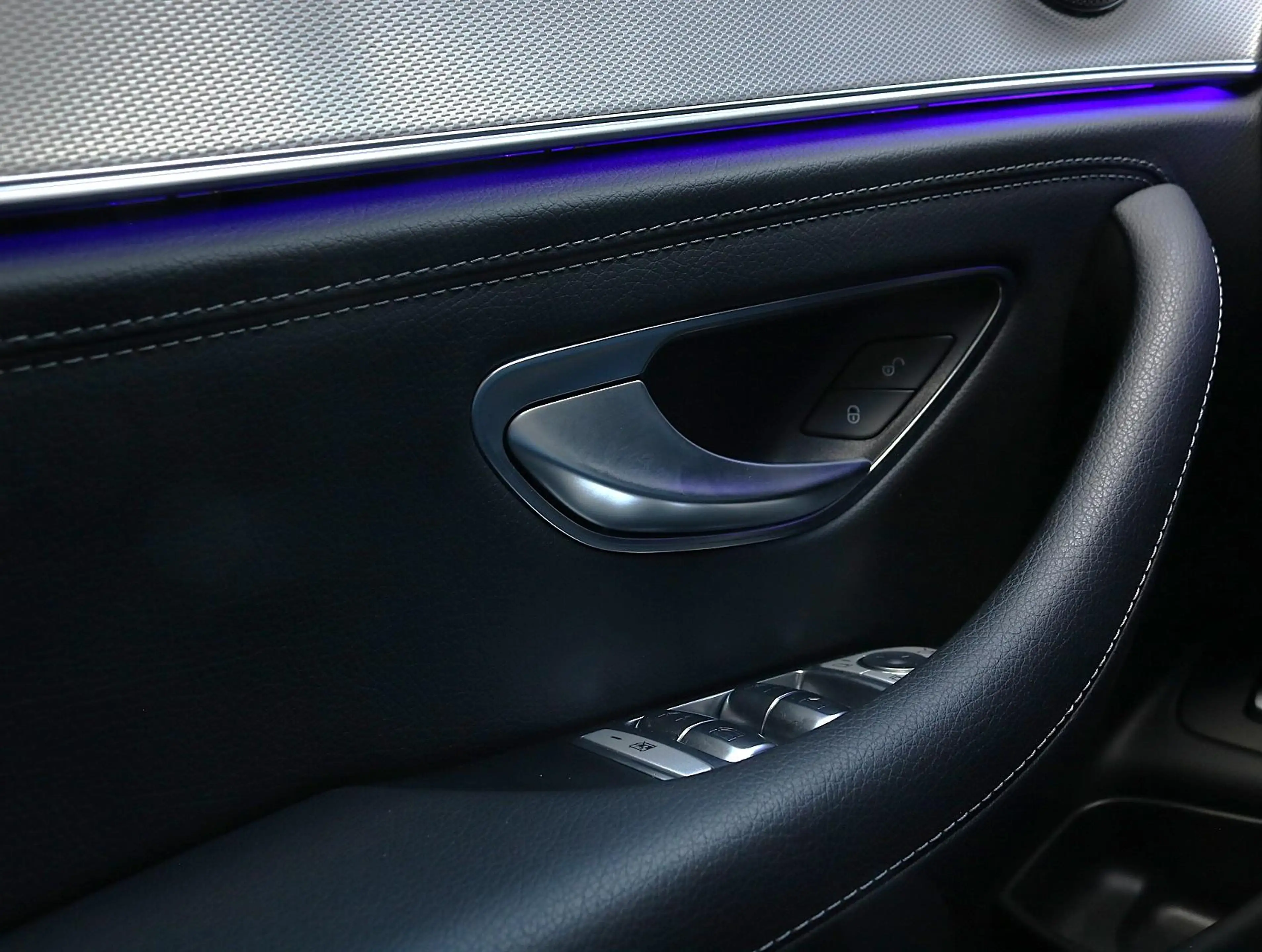 Mercedes-Benz E 200 AMG Upgrade Edition Apple Carplay | Sfeerverlichti — photo 8