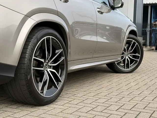 Mercedes-Benz Gle view 15