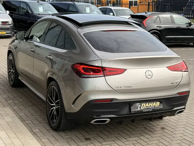 Mercedes-Benz Gle view 21
