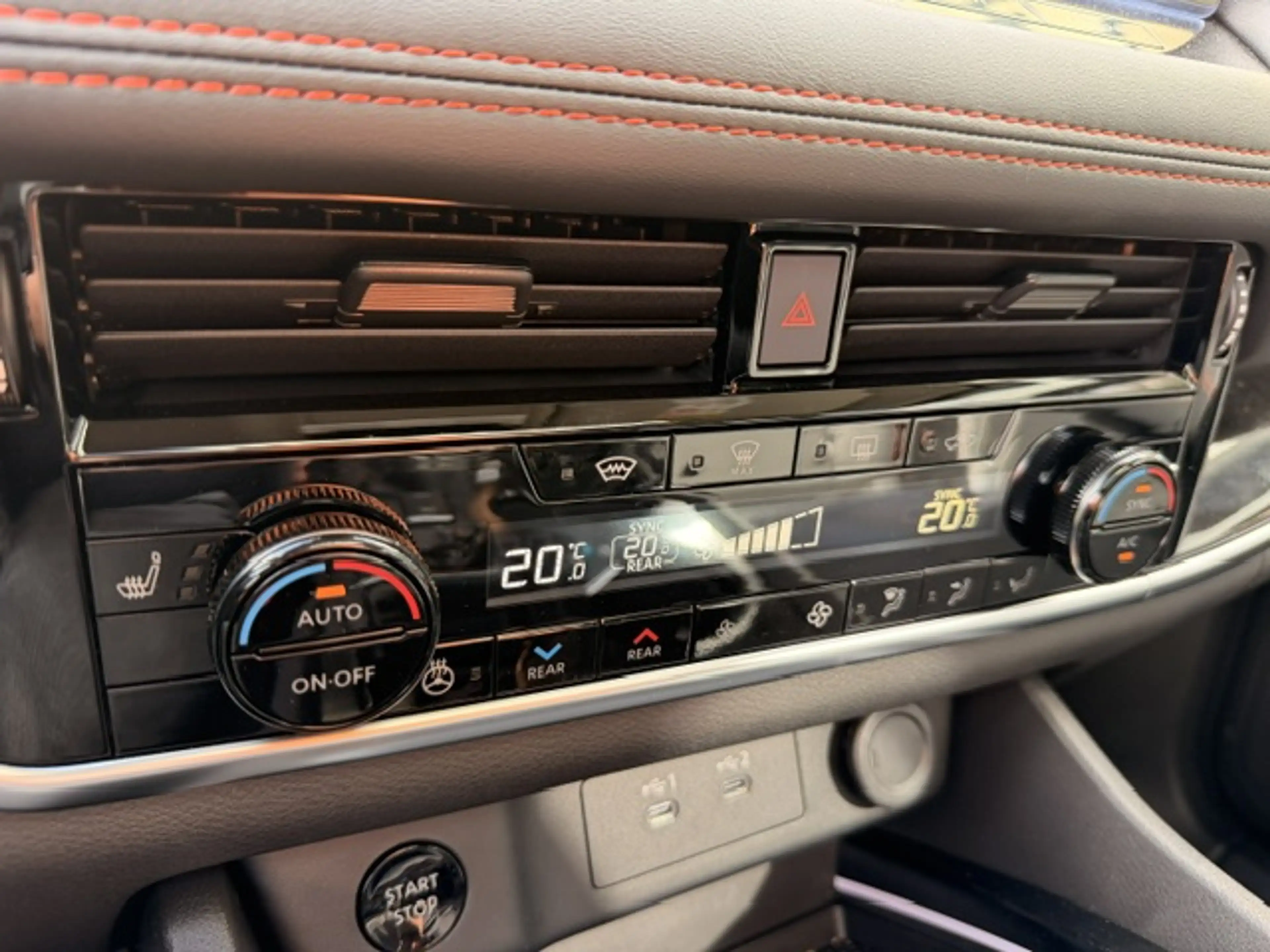Nissan X-Trail 1.5VC-T e-Power 4x2 N-TREK 5 Sitze — photo 10