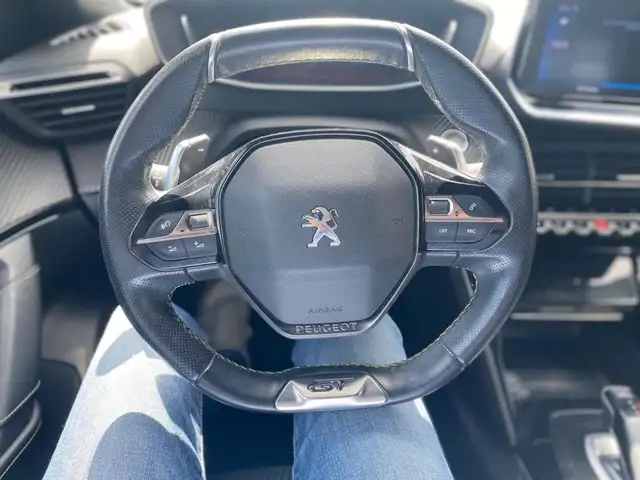 Peugeot 2008 view 8