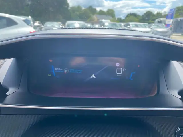 Peugeot 2008 view 9