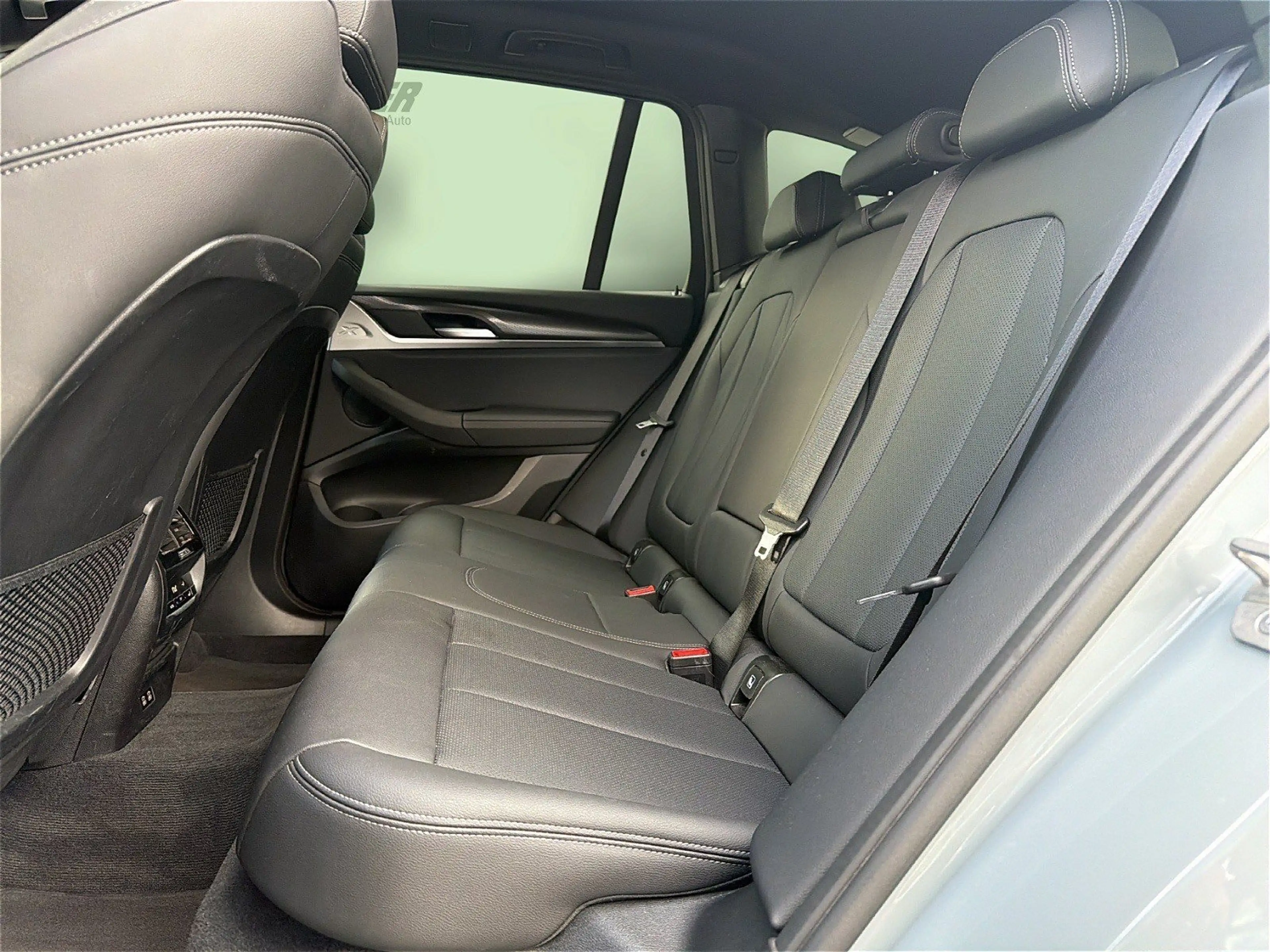 BMW X3 xDrive20d G01 B47 ZA — photo 11