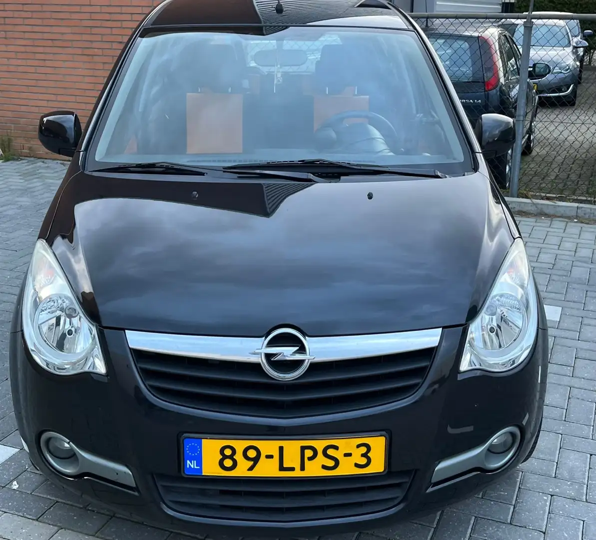 Opel Agila 1.0 Edition Zwart - 1