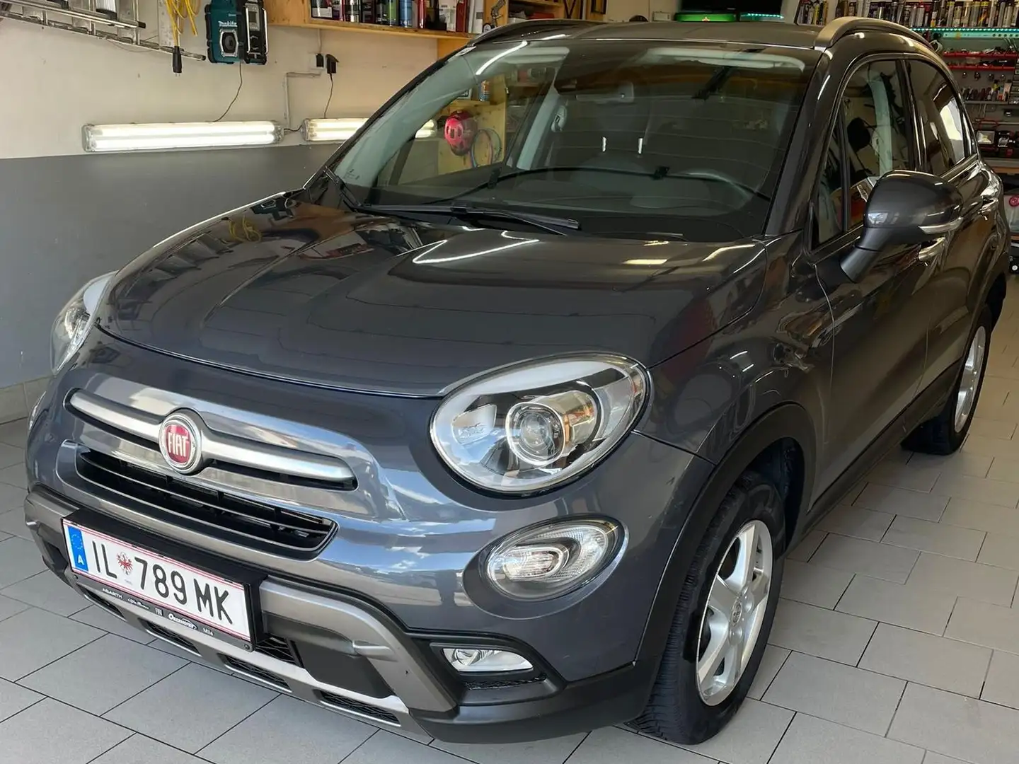 Fiat 500X 500X 2,0 Multi-Jet II 140 Off-Road Look Cross Grau - 1