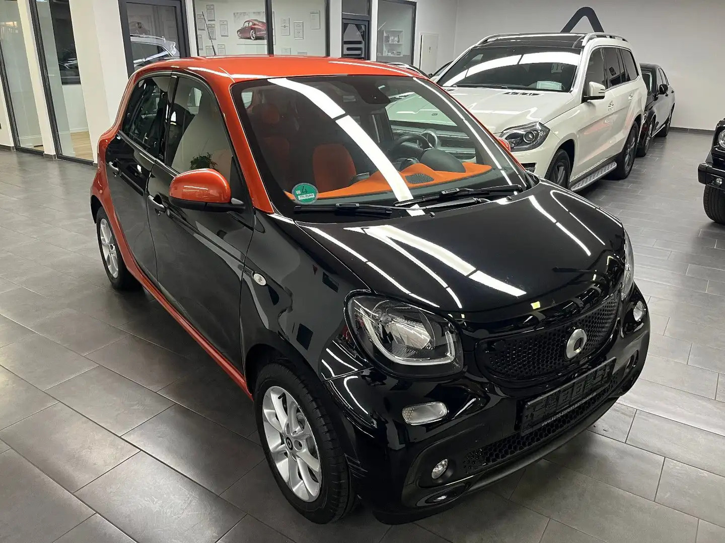 smart forFour Automatik Navi/Kamera/Sitzheizung/1.Hand Orange - 1
