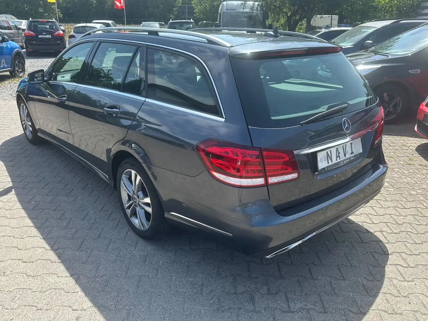 Mercedes-Benz E 220 T-Modell E 220 CDI BlueEfficiency Gris - 2