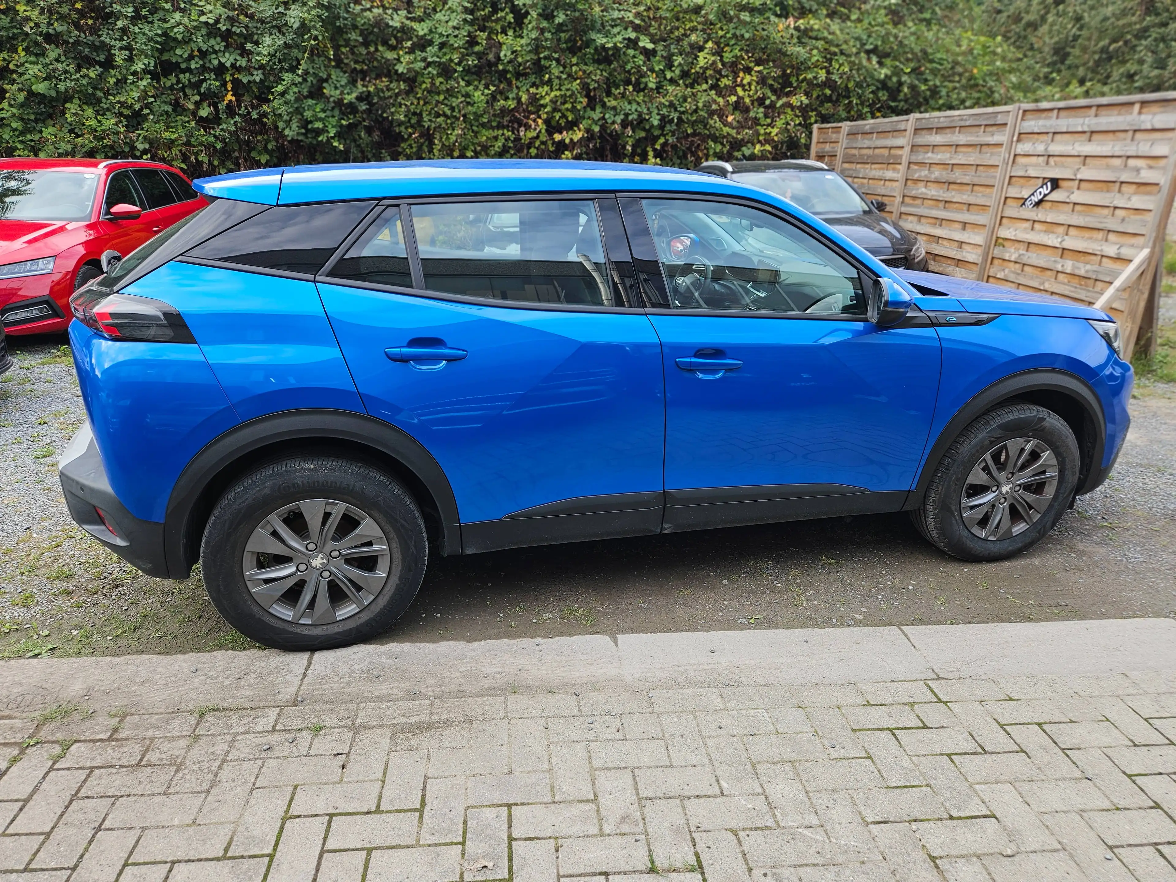 Peugeot e-2008 e-2008 50 kWh Active — photo 9