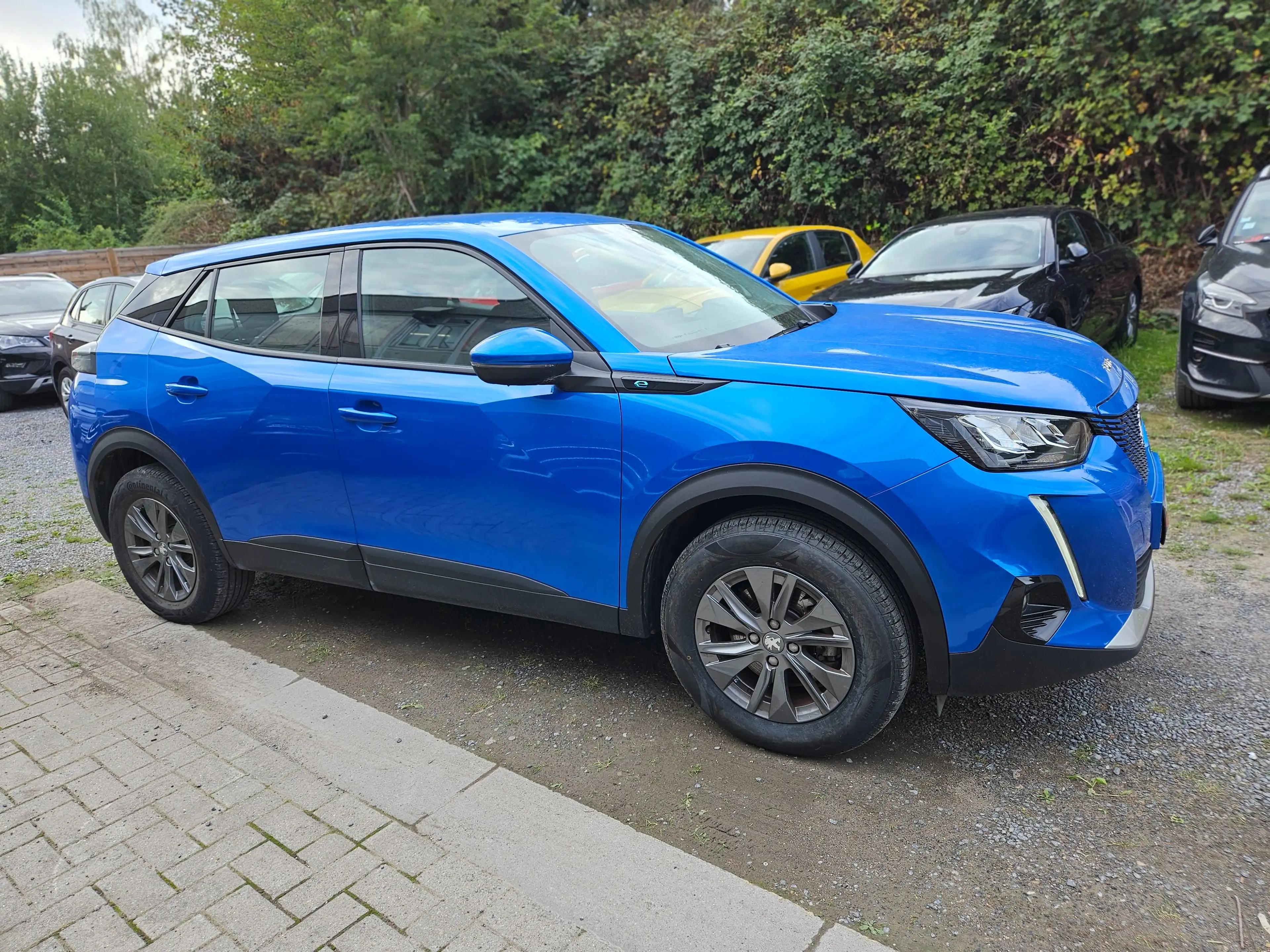 Peugeot e-2008 e-2008 50 kWh Active — photo 4