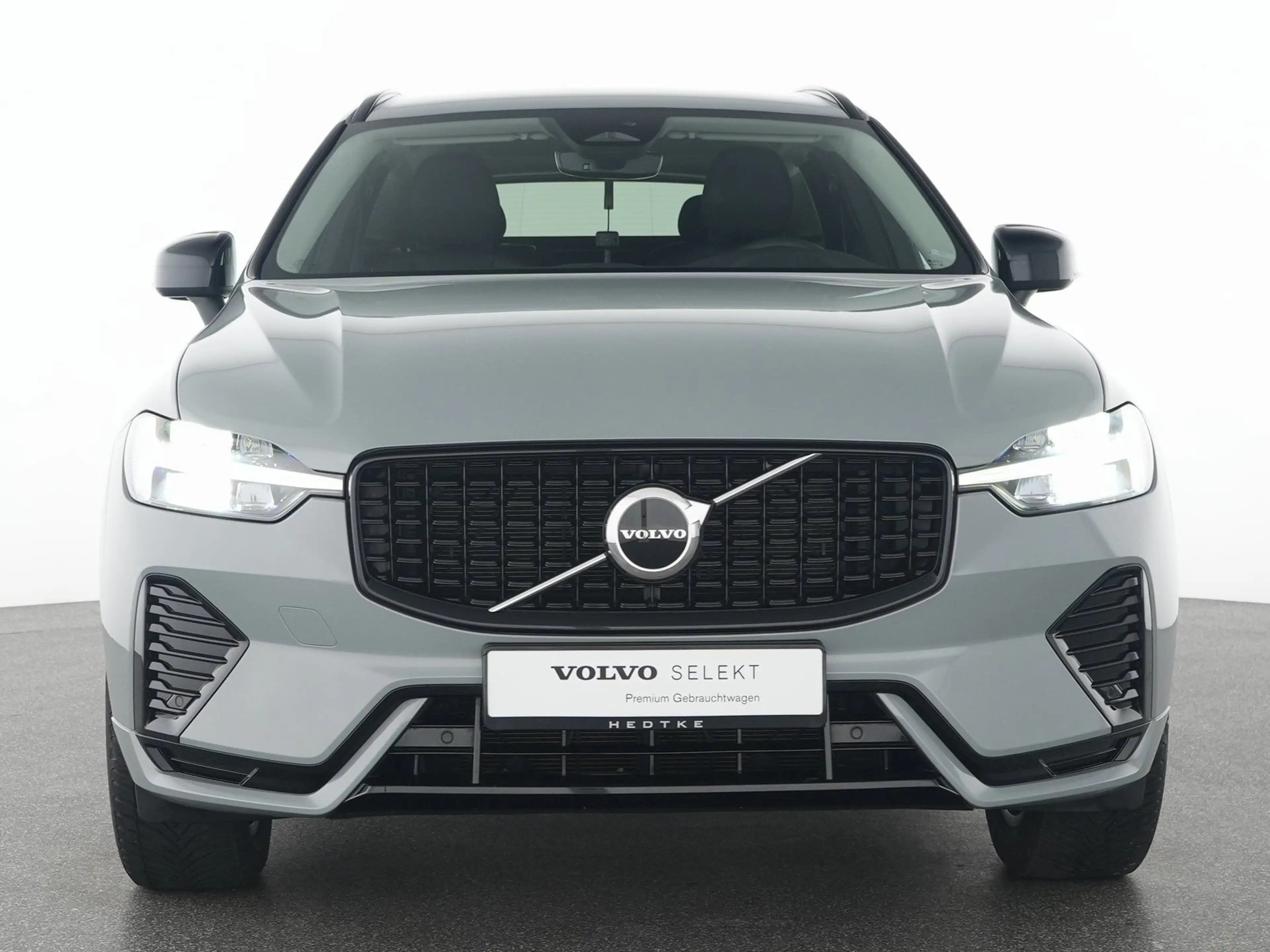 Volvo XC60 B4 Benzin Plus Dark LEDER*ACC*H&K-SOUND — photo 15