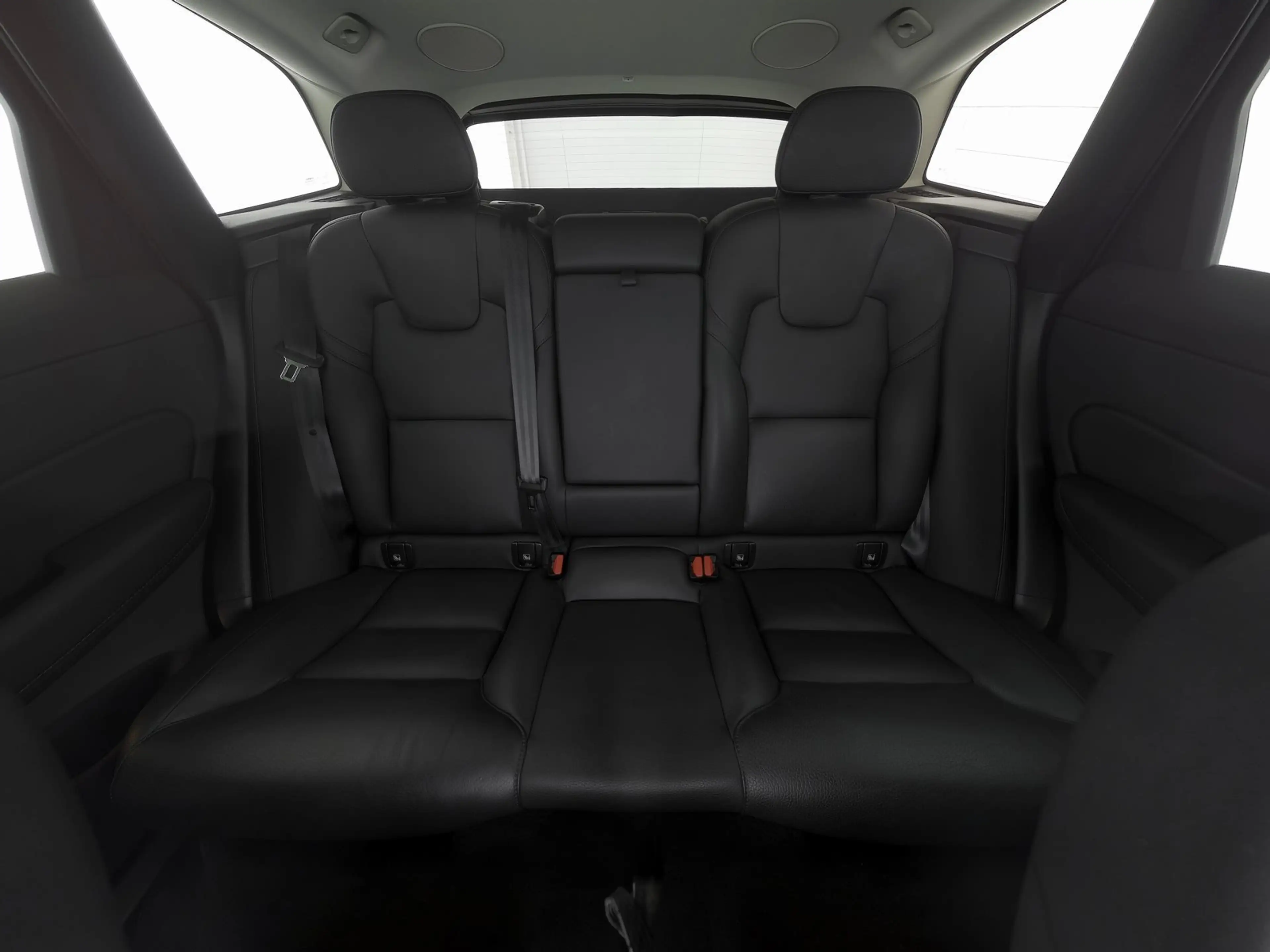 Volvo XC60 B4 Benzin Plus Dark LEDER*ACC*H&K-SOUND — photo 5