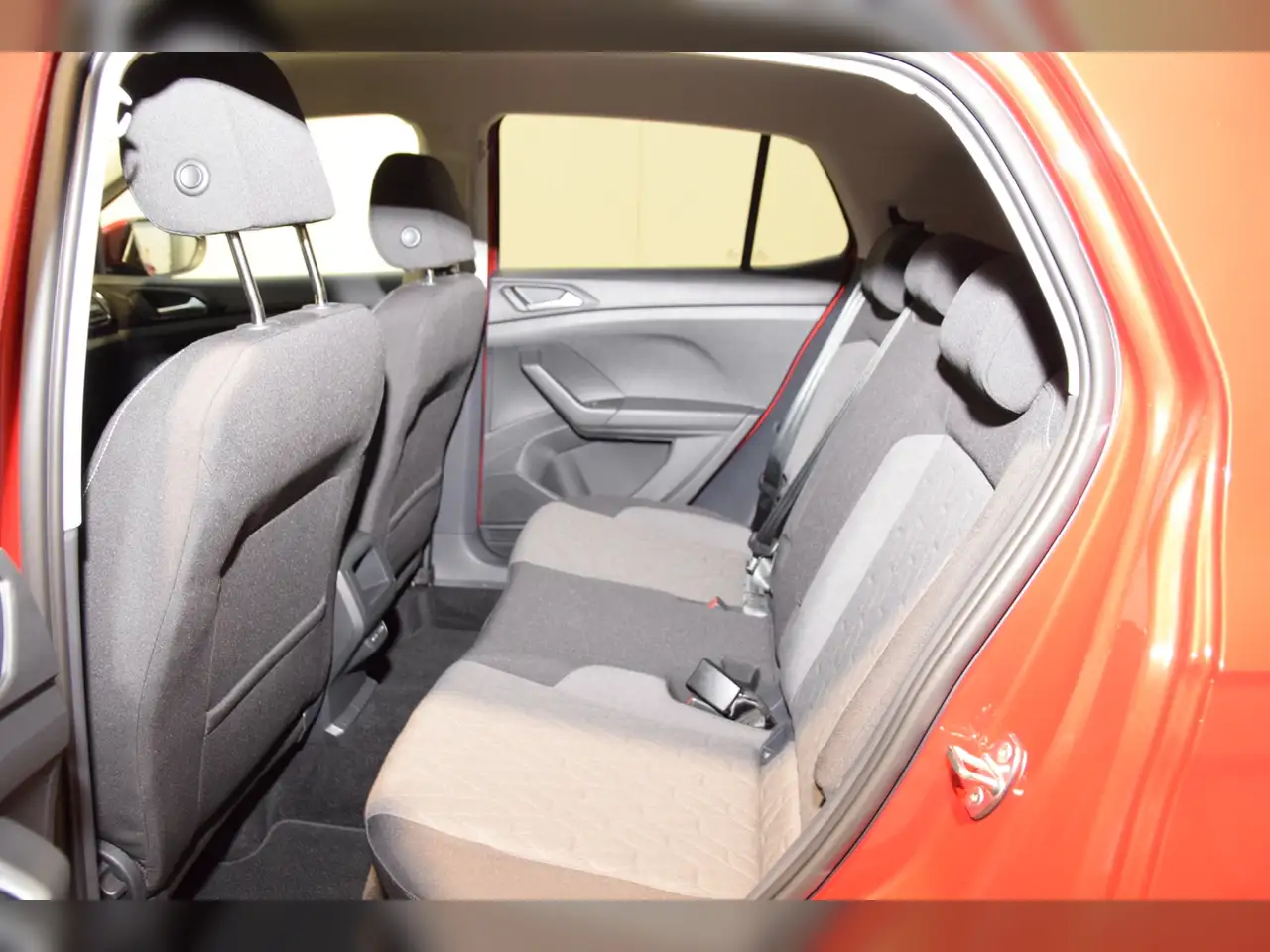 Volkswagen T-Cross TSI Life LED - Navi - Travel Assist 9