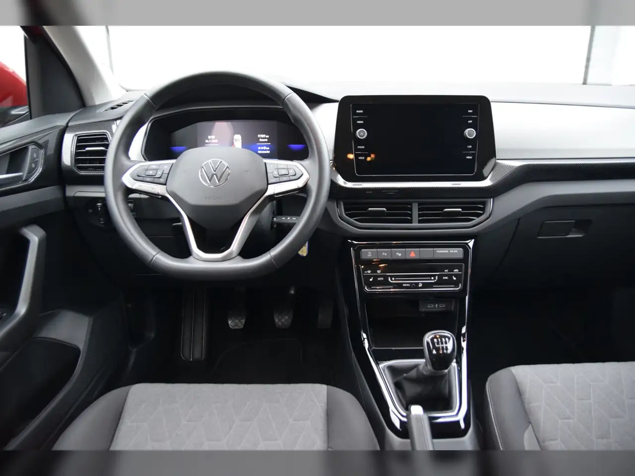 Volkswagen T-Cross TSI Life LED - Navi - Travel Assist 12