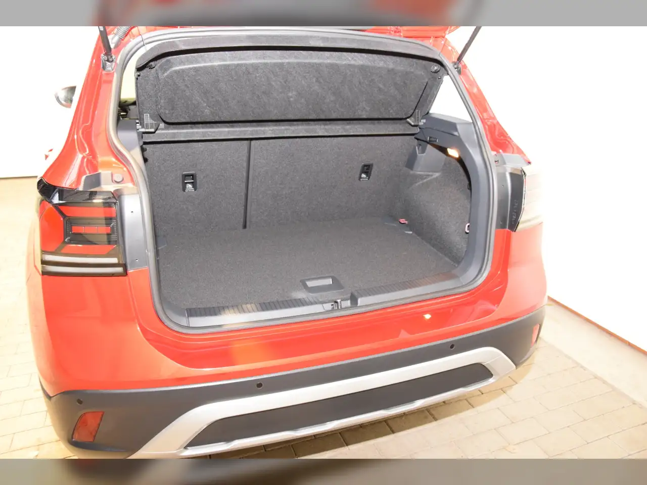 Volkswagen T-Cross TSI Life LED - Navi - Travel Assist 8