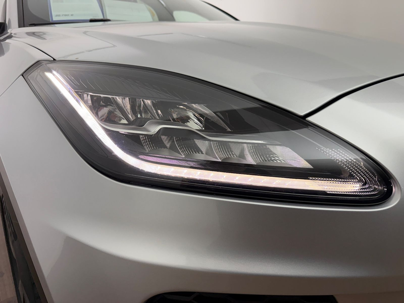 Jaguar E-Pace R-DYNAMIC/1.HD/AWD/LED/ACC/LEDER/ — photo 10