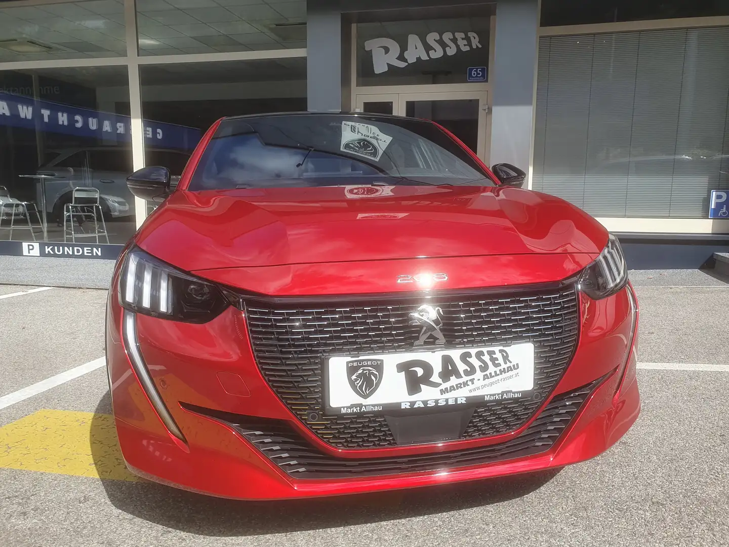 Peugeot 208 GT Automatik PT 130 Rouge - 1