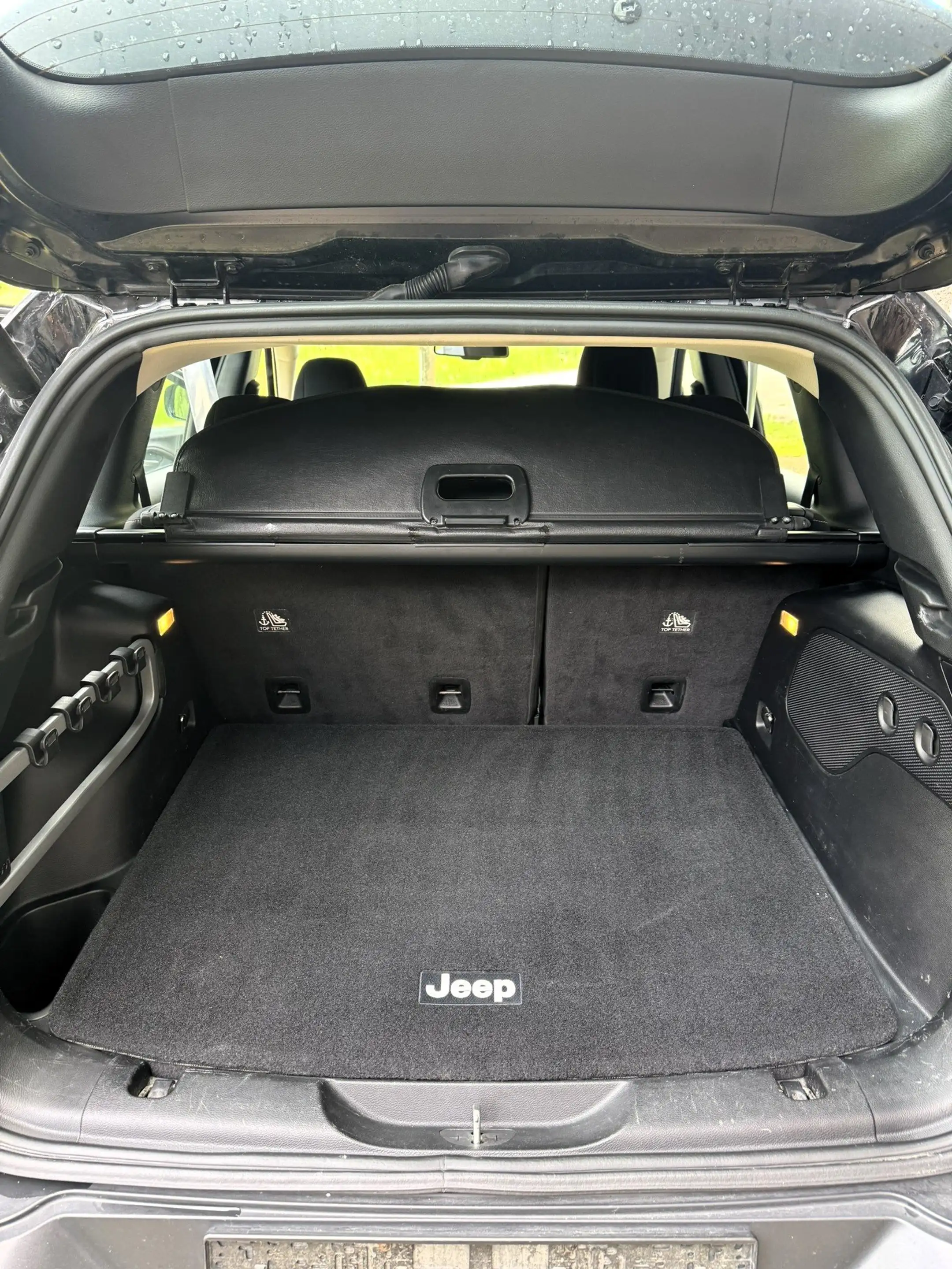 Jeep Cherokee Longitude 4WD — photo 15