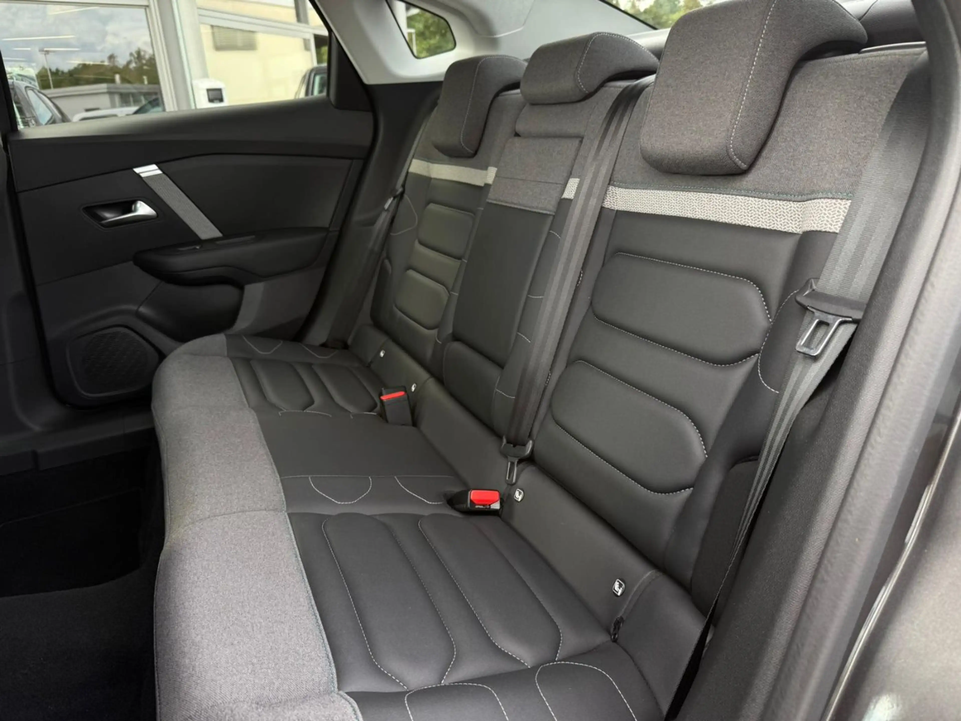 Citroen C4 X 1.2 PureTech 130 Max LED+Navi+2xKlima+Kam. — photo 12