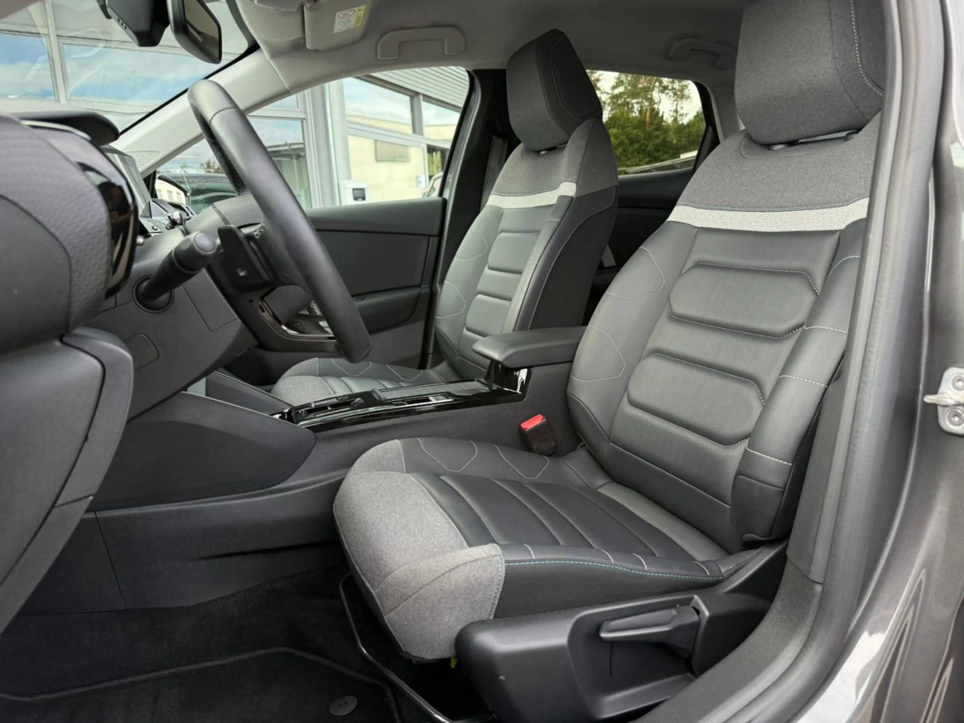 Citroen C4 X 1.2 PureTech 130 Max LED+Navi+2xKlima+Kam. — photo 10