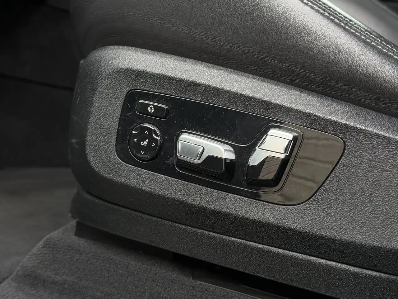 BMW X5 XDrive45e High Executive B&W Skylounge M Sea, миниатюра 26
