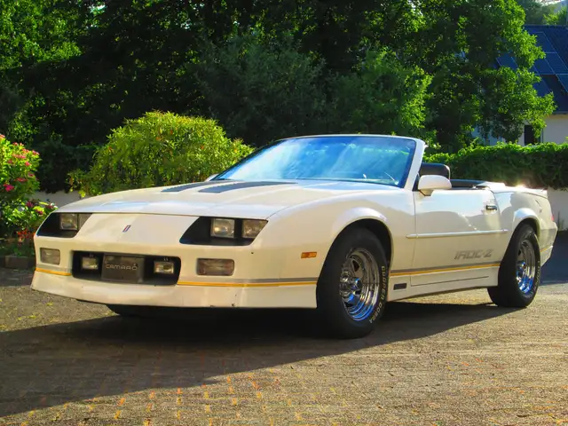 Chevrolet Camaro IROC-Z