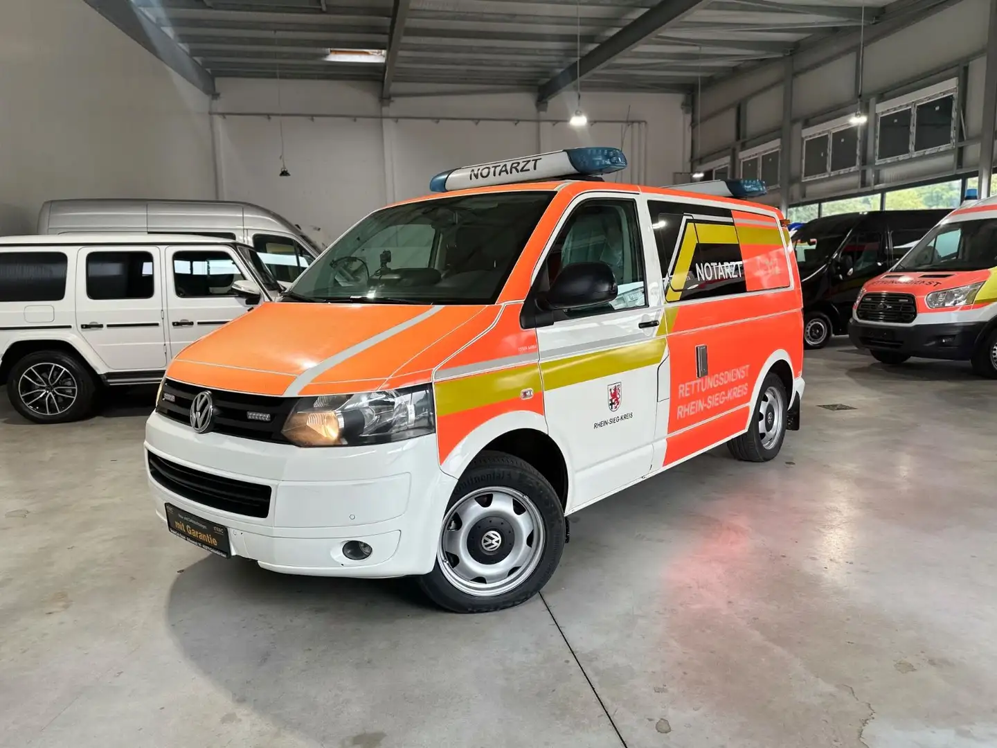 Volkswagen T5 Transporter 4Motion*NOTARZT*NEF*ALLRAD*AUTOMA Weiß - 1