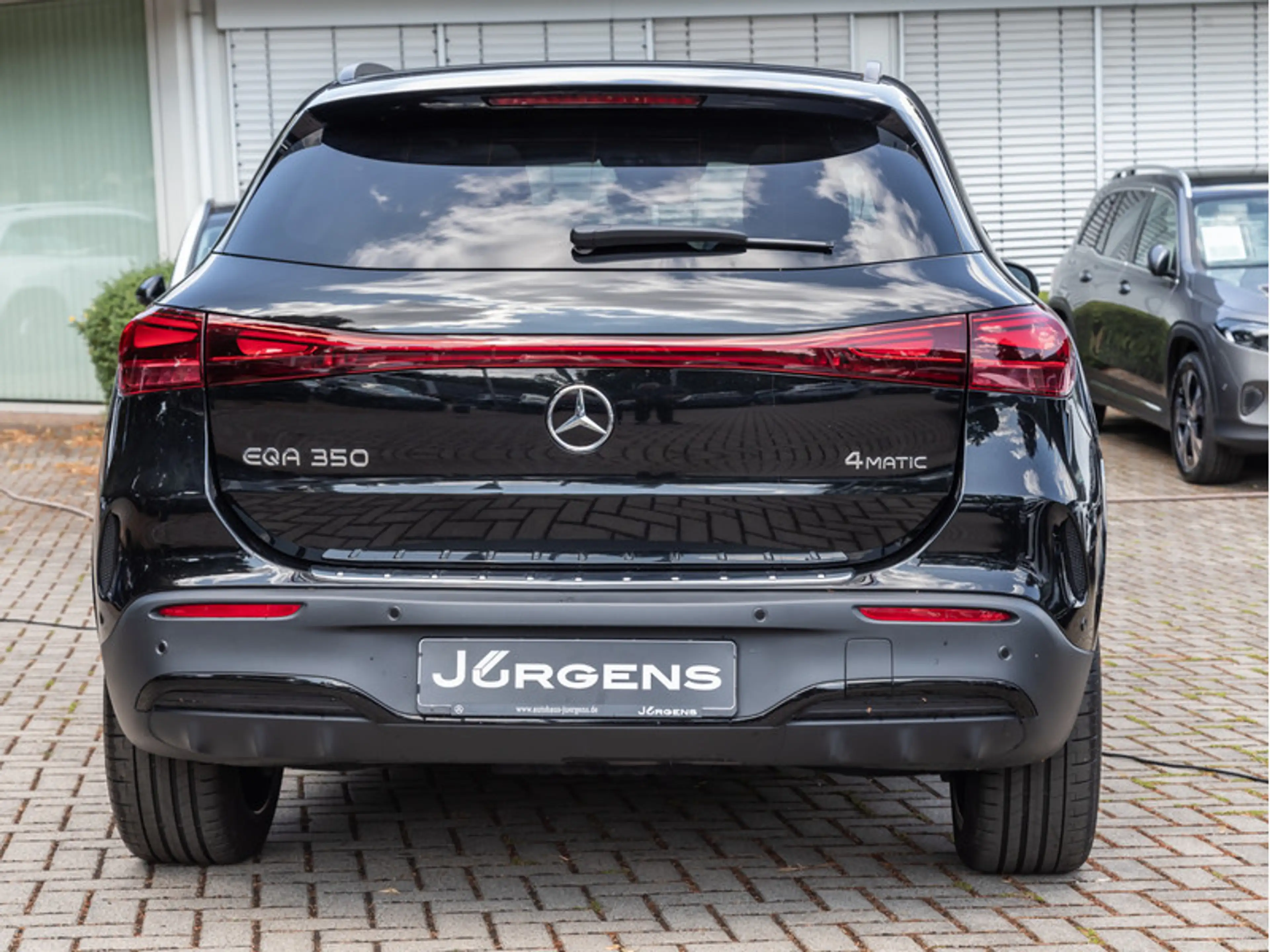 Mercedes-Benz EQA 350 4M AMG-Sport/360/Pano/AHK/Distr/Night/20 — photo 5