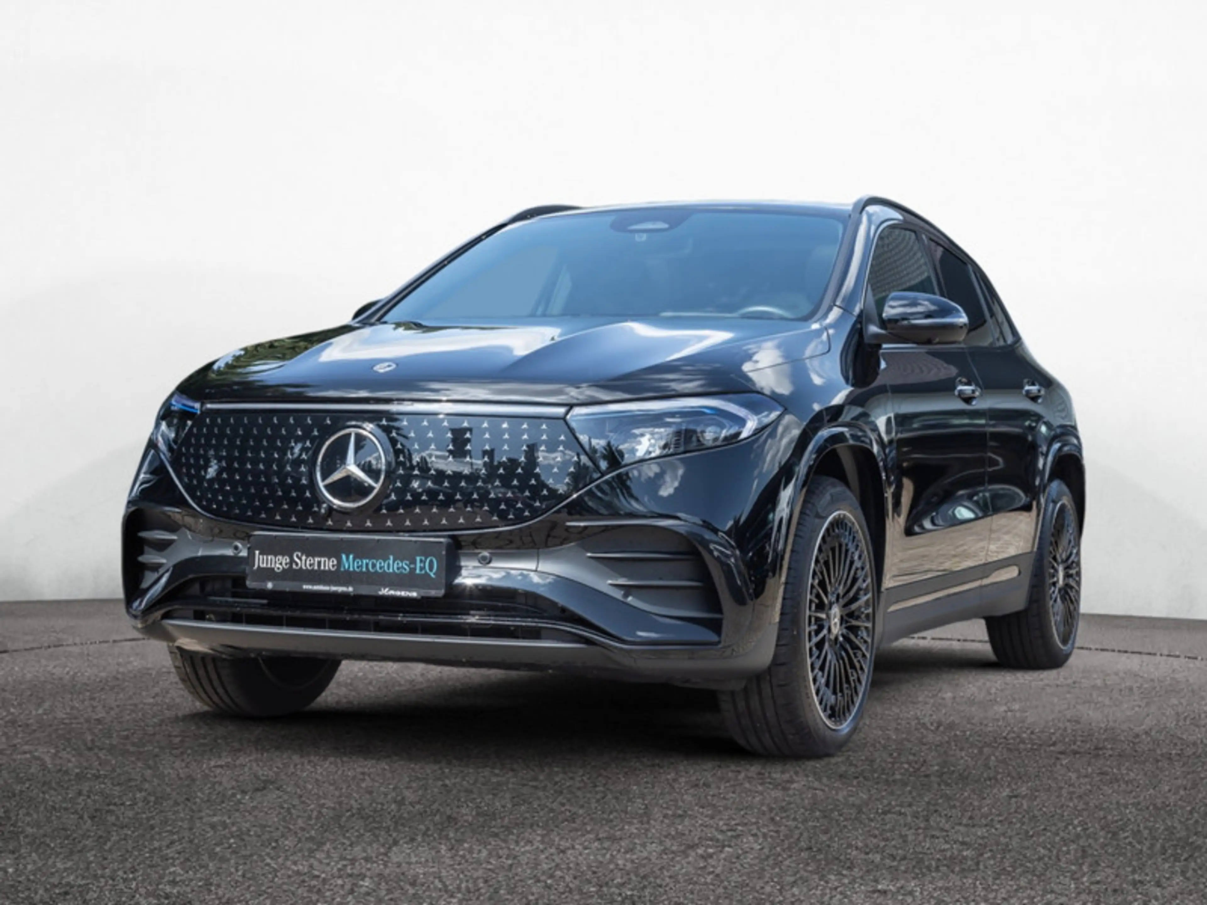 Mercedes-Benz EQA 350 4M AMG-Sport/360/Pano/AHK/Distr/Night/20 — photo 2