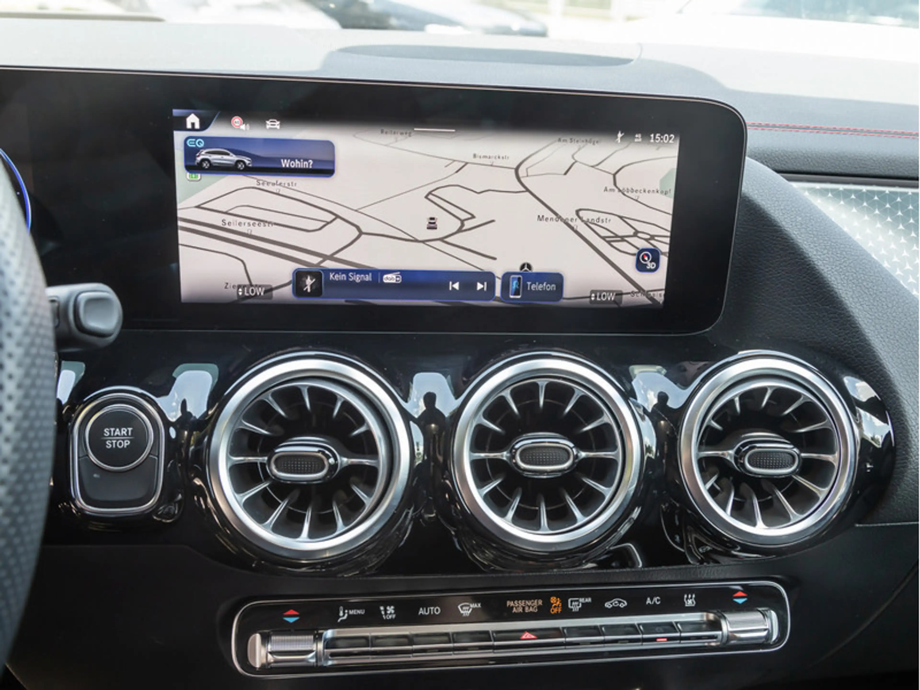 Mercedes-Benz EQA 350 4M AMG-Sport/360/Pano/AHK/Distr/Night/20 — photo 15