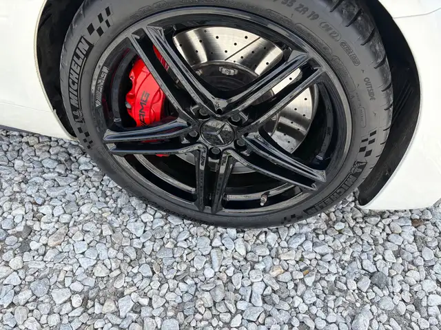 Mercedes-Benz AMG GT C Roadster AMG Performance Paket top Zustand Ansicht 4