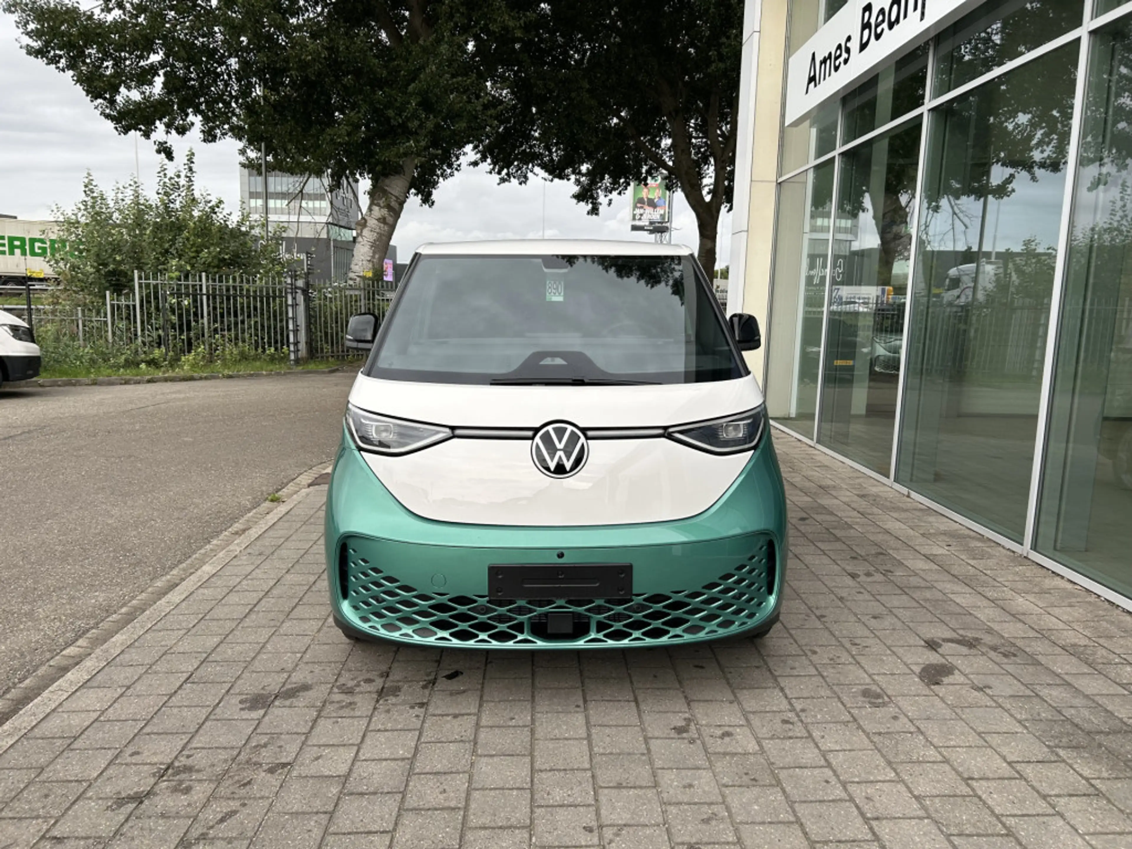 Volkswagen ID. Buzz Cargo Bulli Limited Edition 79 kWh — photo 5