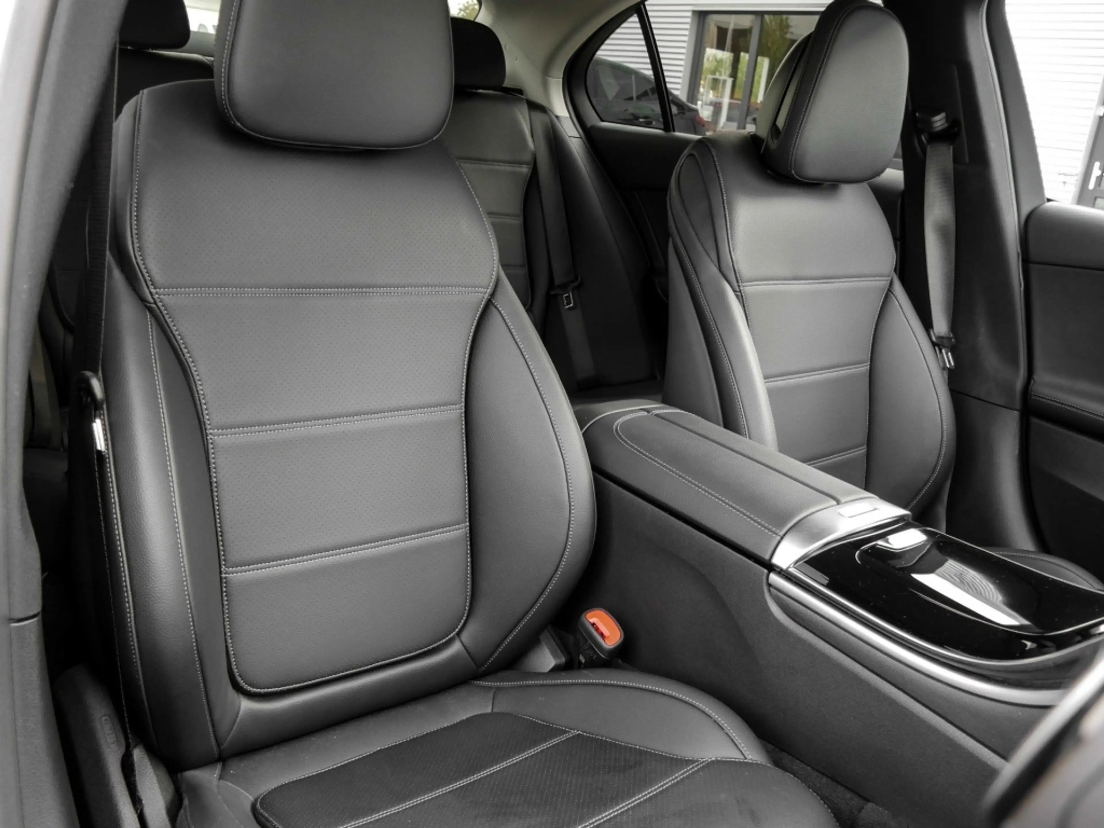 Mercedes-Benz C 200 Avantgrade/LED/Cam/Navi/Ambi/Tempomat — photo 7