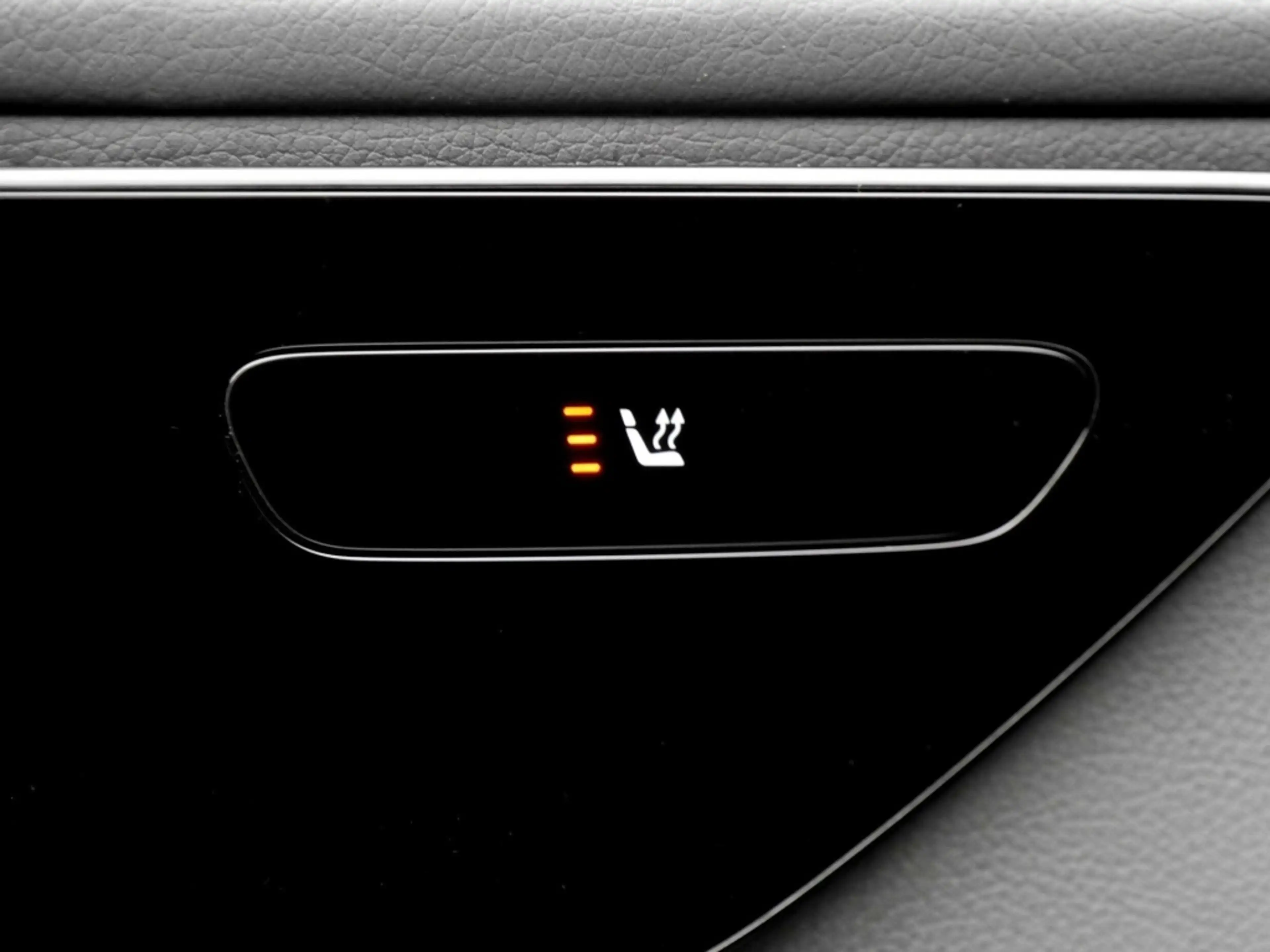 Mercedes-Benz C 200 Avantgrade/LED/Cam/Navi/Ambi/Tempomat — photo 15