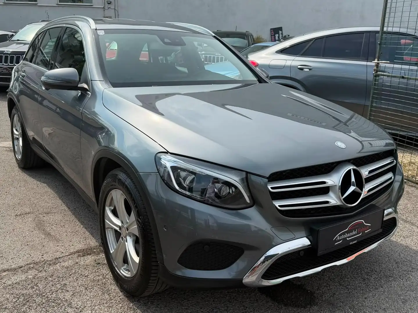 Mercedes-Benz GLC 250 GLC 250 d 4Matic Grau - 1