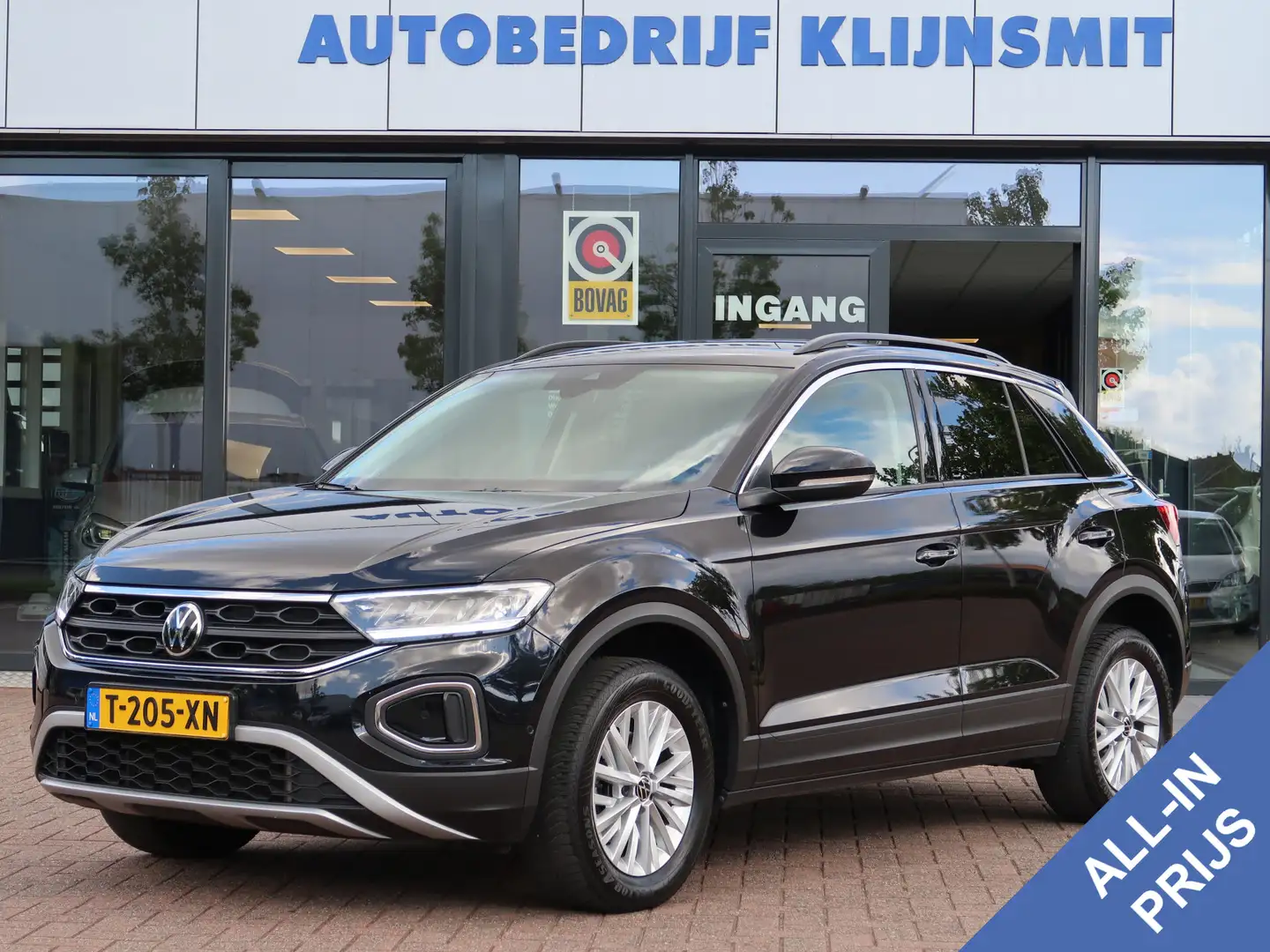 Volkswagen T-Roc 1.5 TSI Life Business | Trekhaak | Navi | Stoelver Zwart - 1
