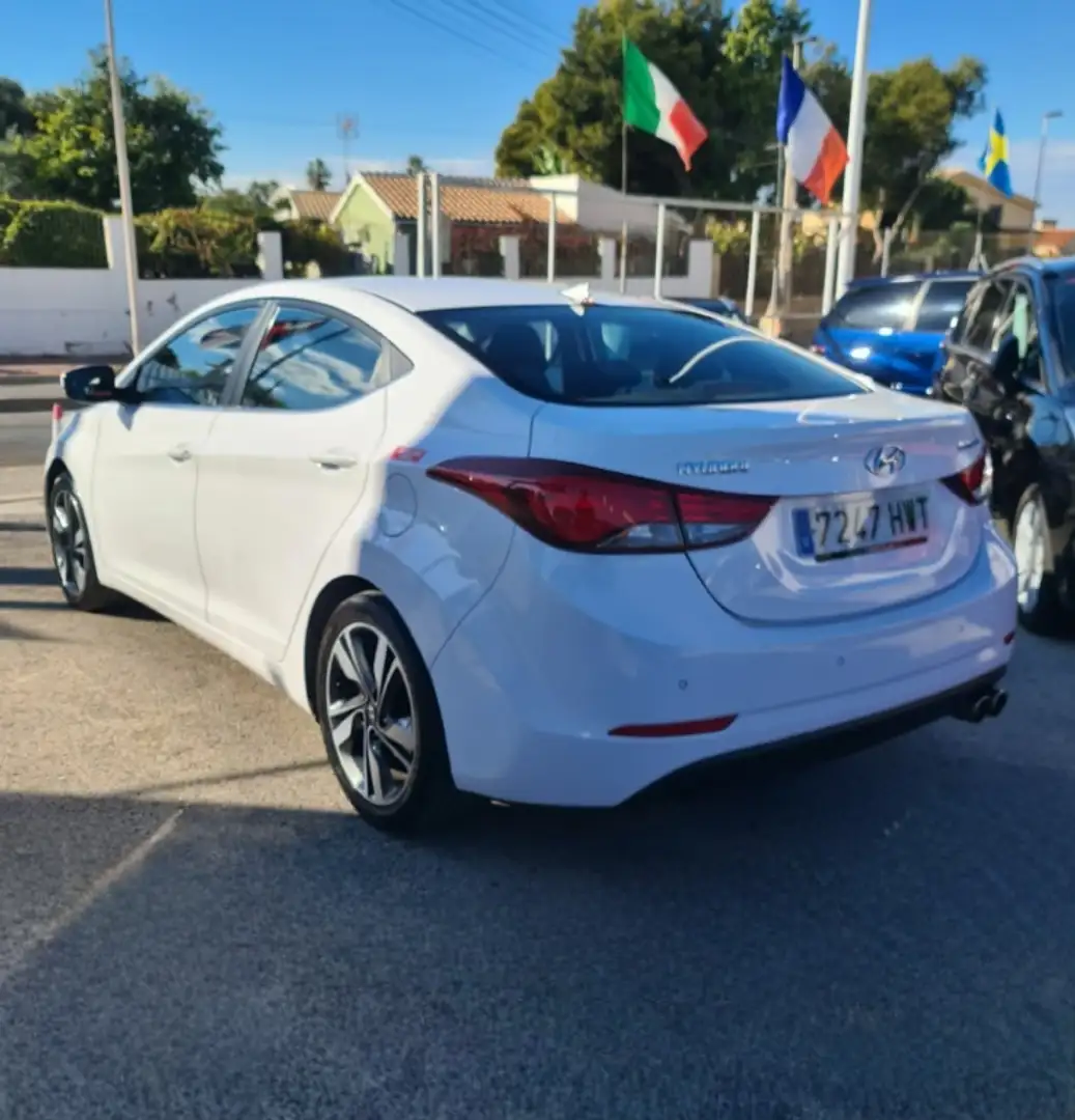 Hyundai ELANTRA 1.6 MPI GLS Tecno Blanc - 2