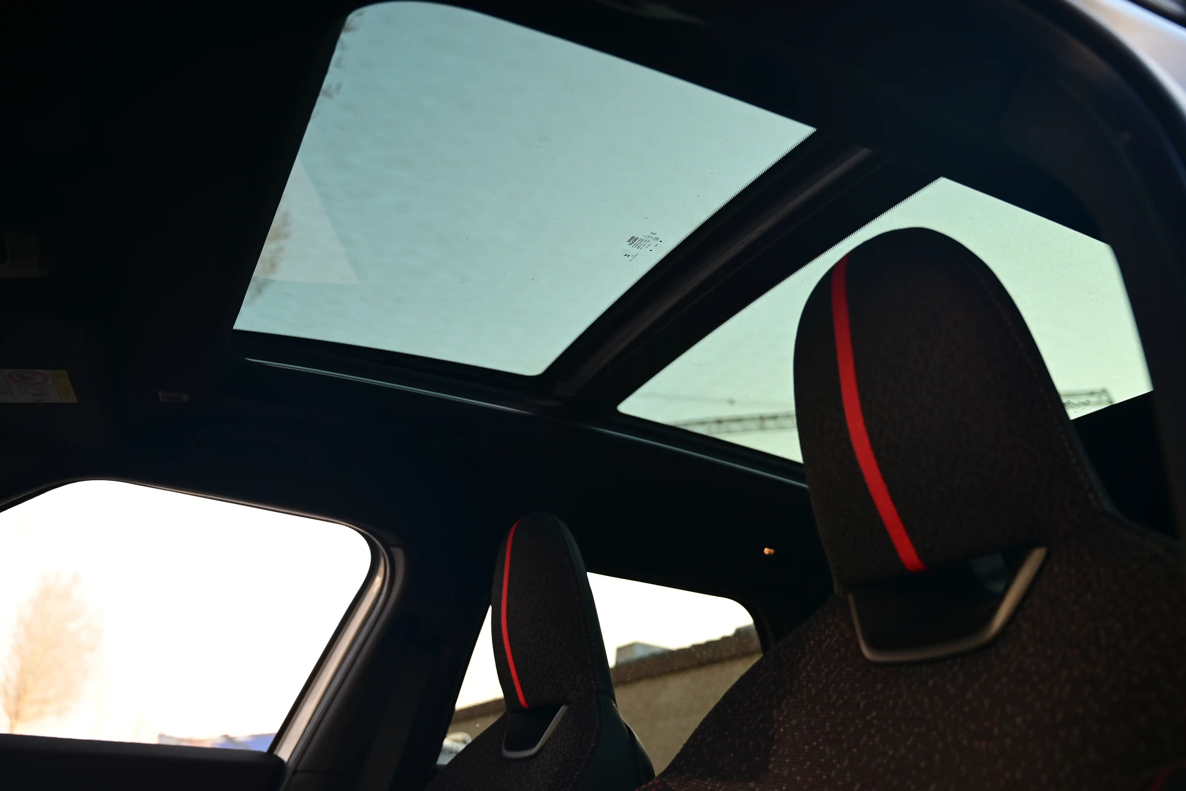 MINI Countryman C JCW TRIM / AUT / SUNROOF / LEATHER / 360 CAMERA — photo 15