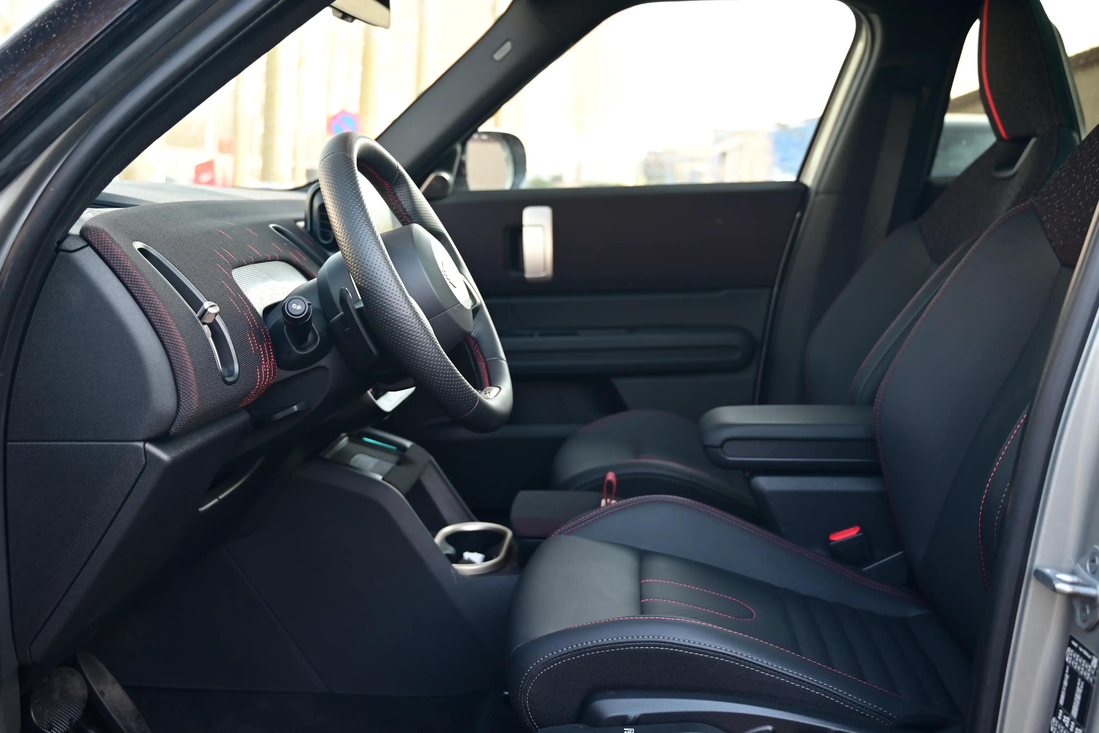 MINI Countryman C JCW TRIM / AUT / SUNROOF / LEATHER / 360 CAMERA — photo 13