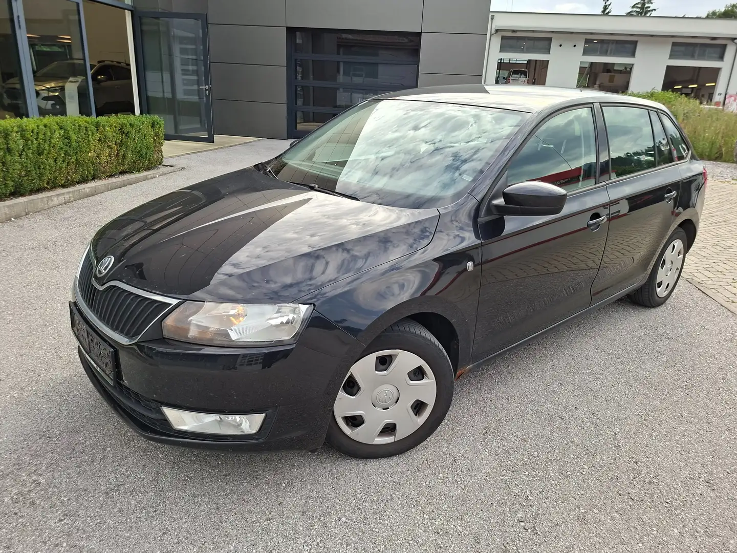Skoda Rapid/Spaceback Ambition Schwarz - 1