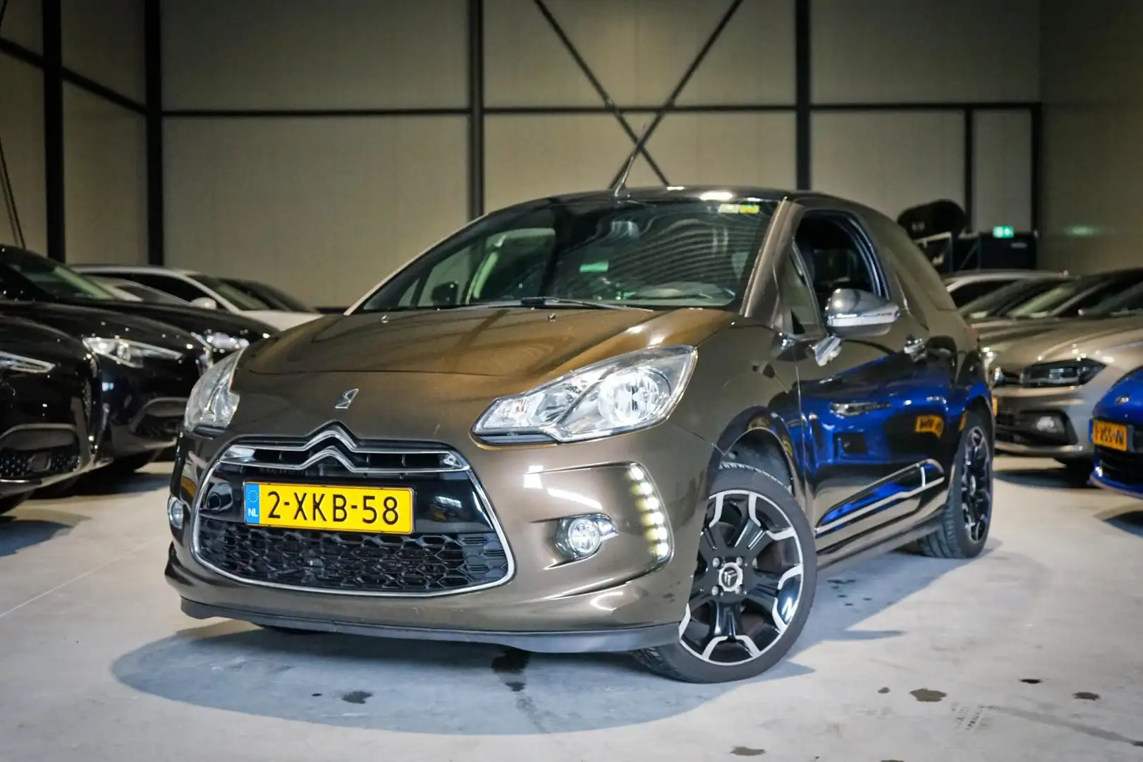 Citroen DS3 Cabrio 1.6 THP Sport Chic | CLIMA | CRUISE | Maro - 1